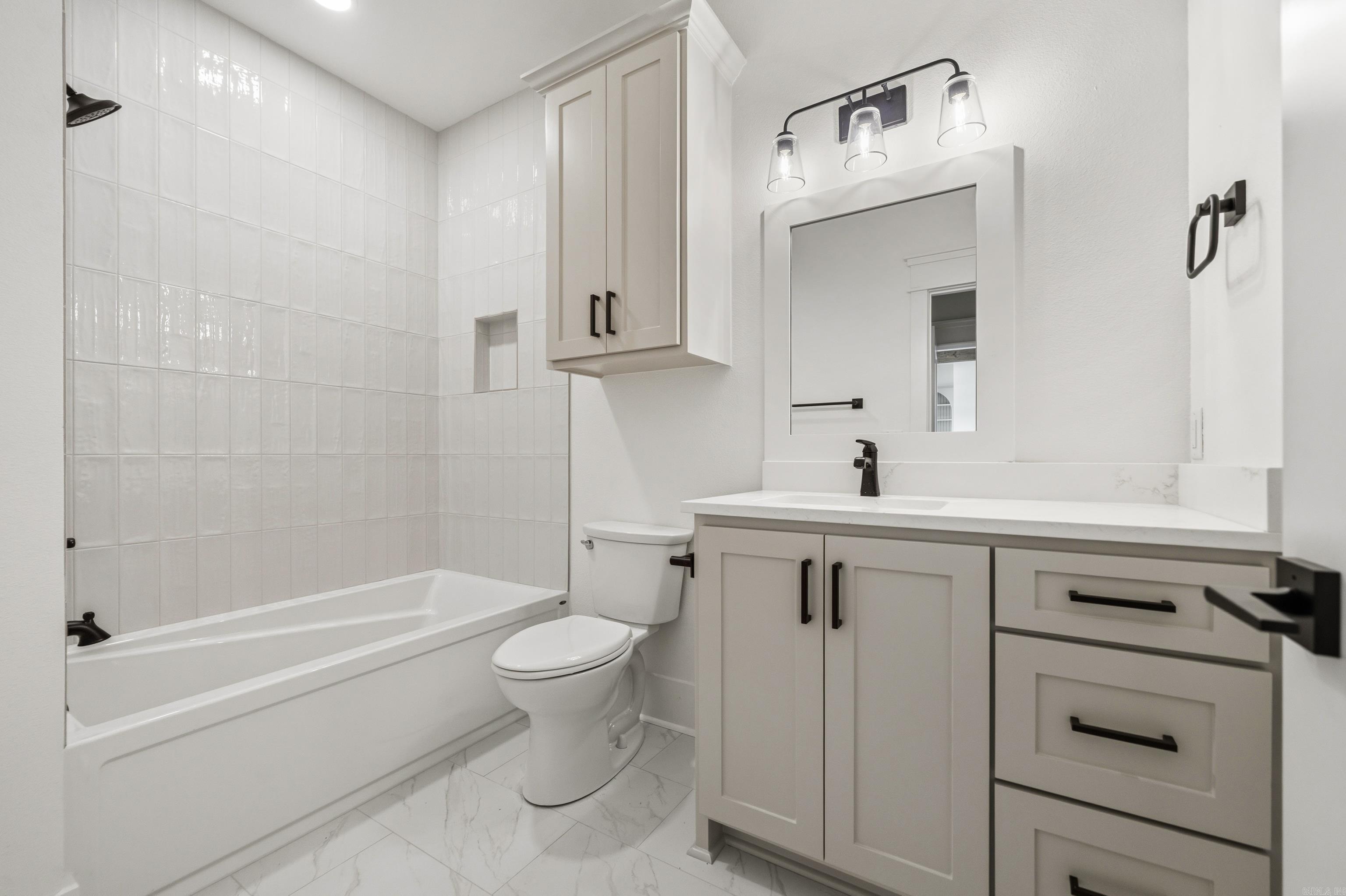 9 Linares Lane Property Photo 40