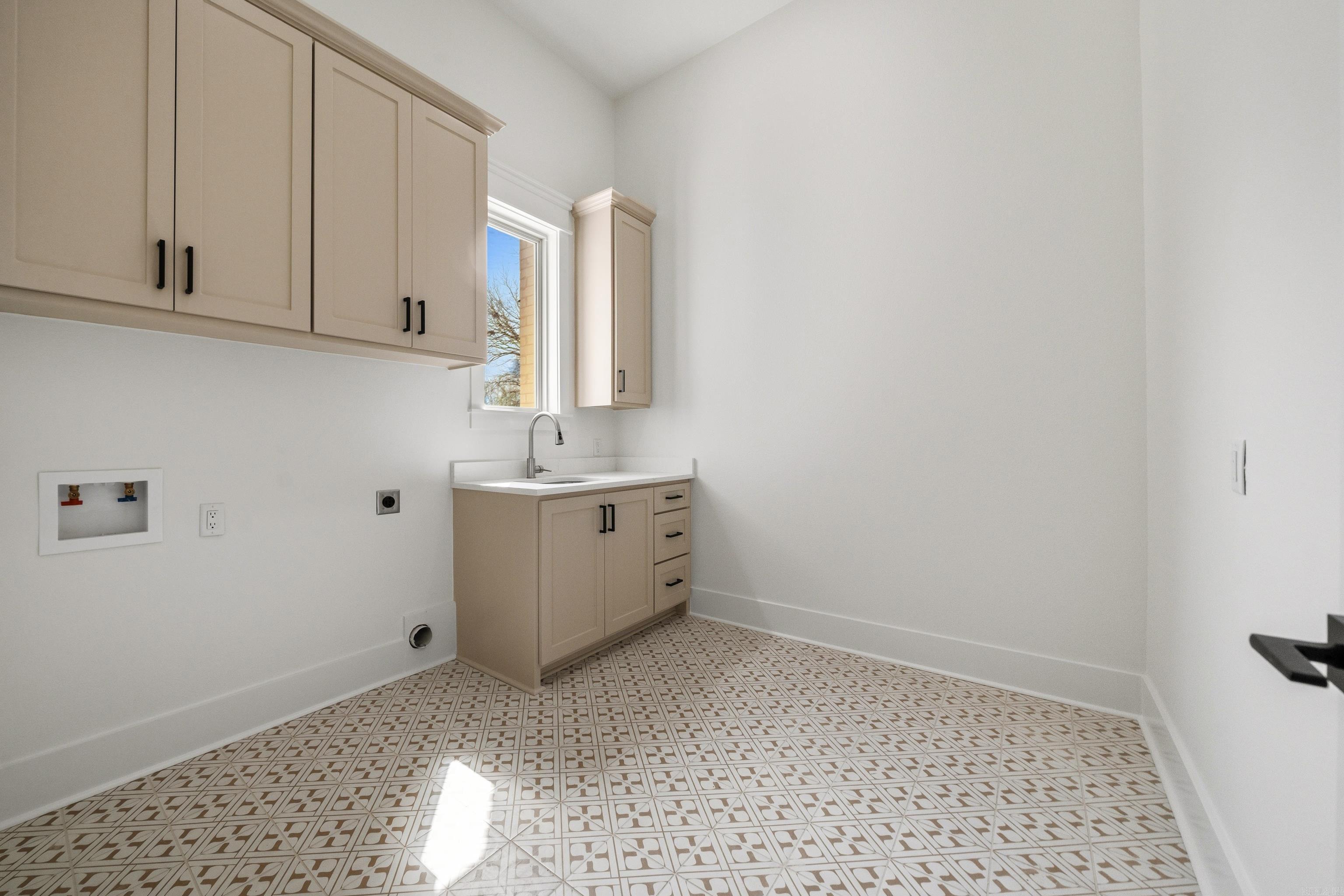 9 Linares Lane Property Photo 47