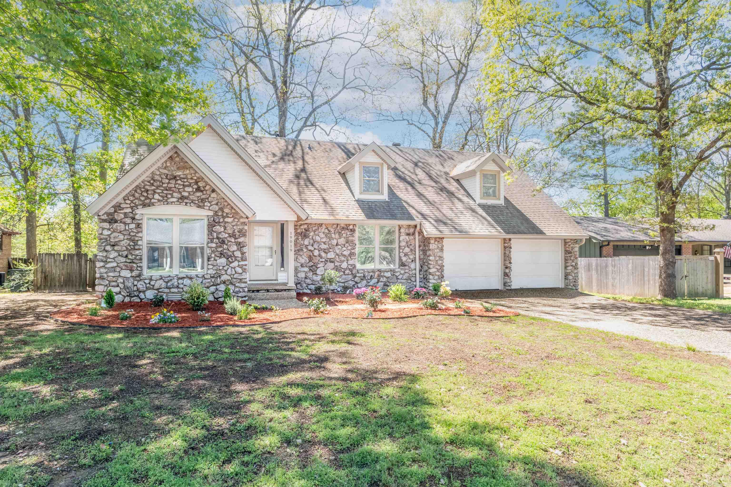 19019 Quail Run Property Photo 2