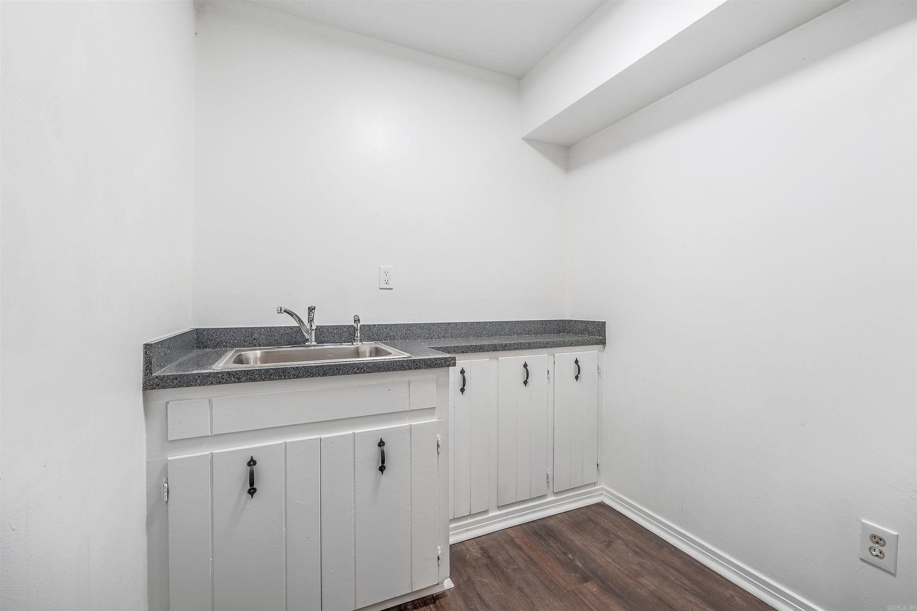 19019 Quail Run Property Photo 13