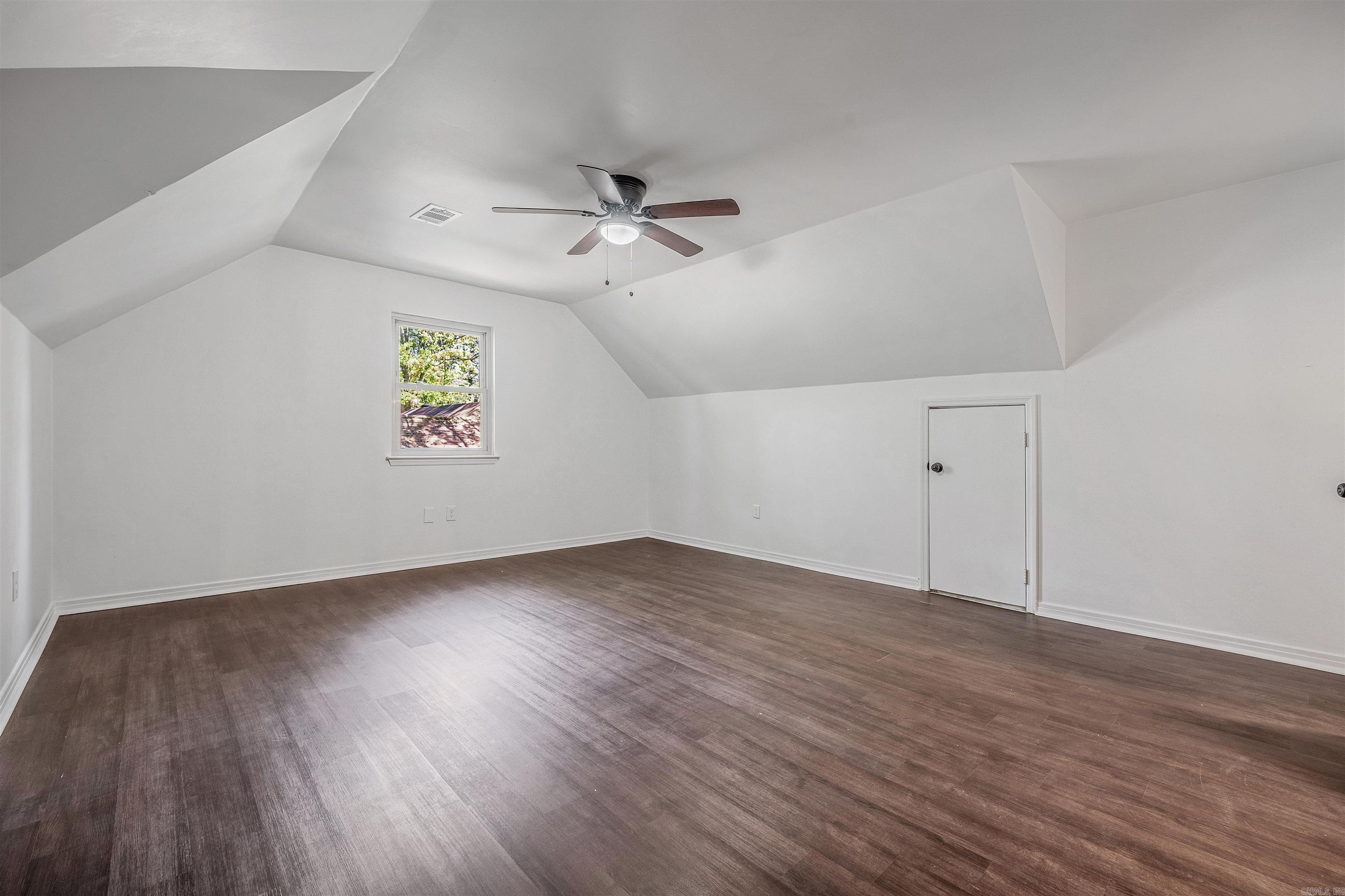19019 Quail Run Property Photo 21
