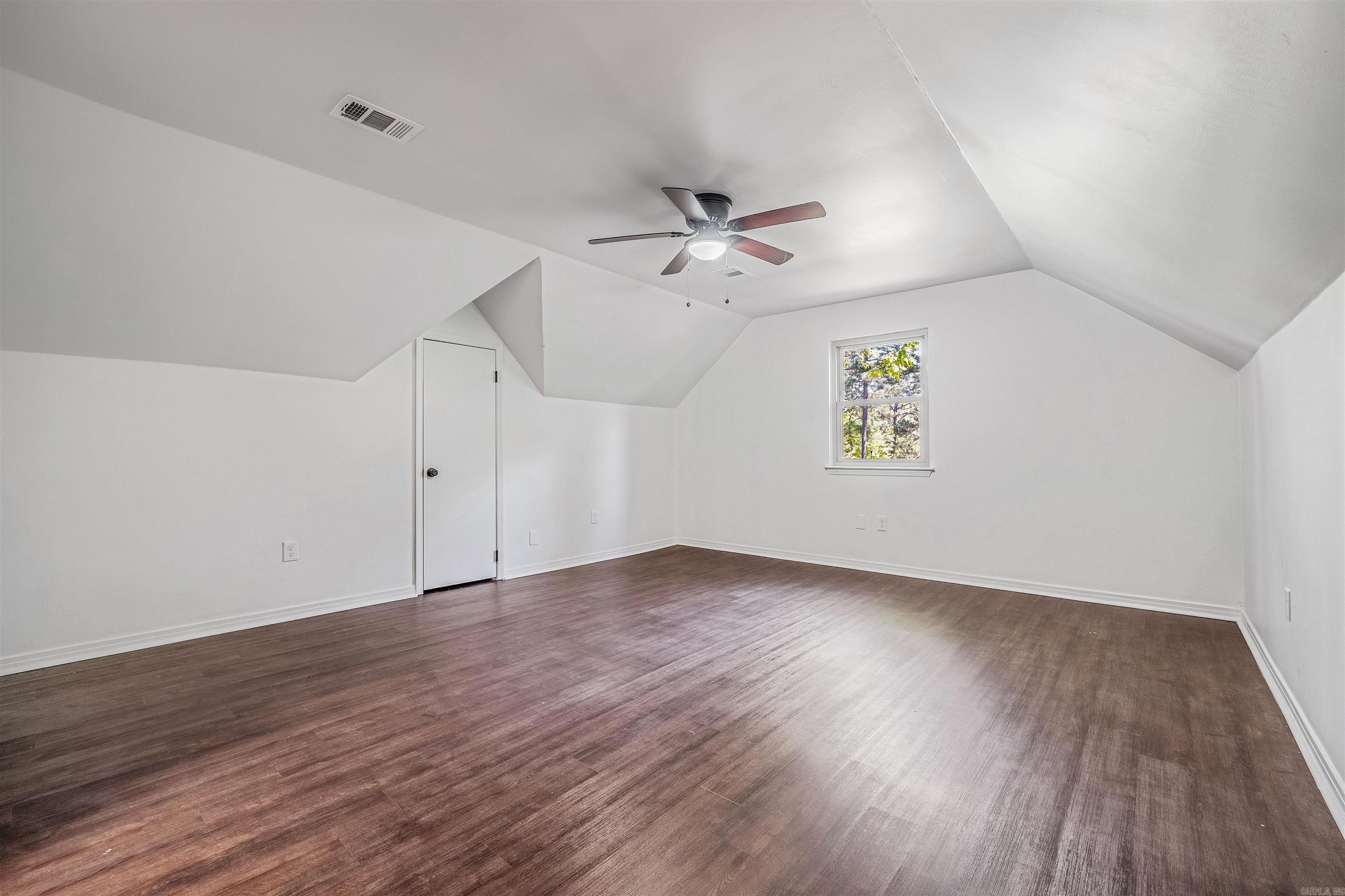 19019 Quail Run Property Photo 23