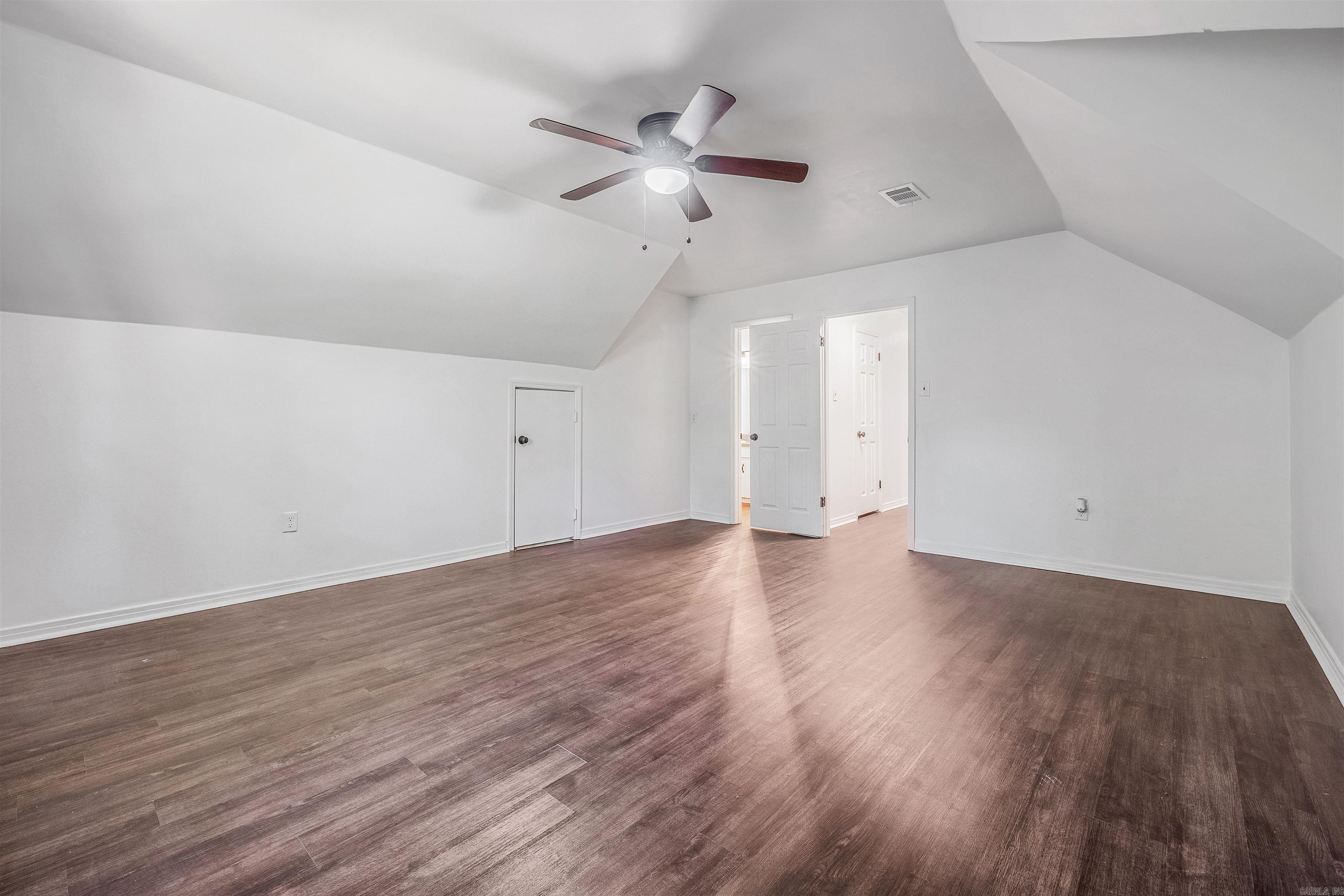 19019 Quail Run Property Photo 24