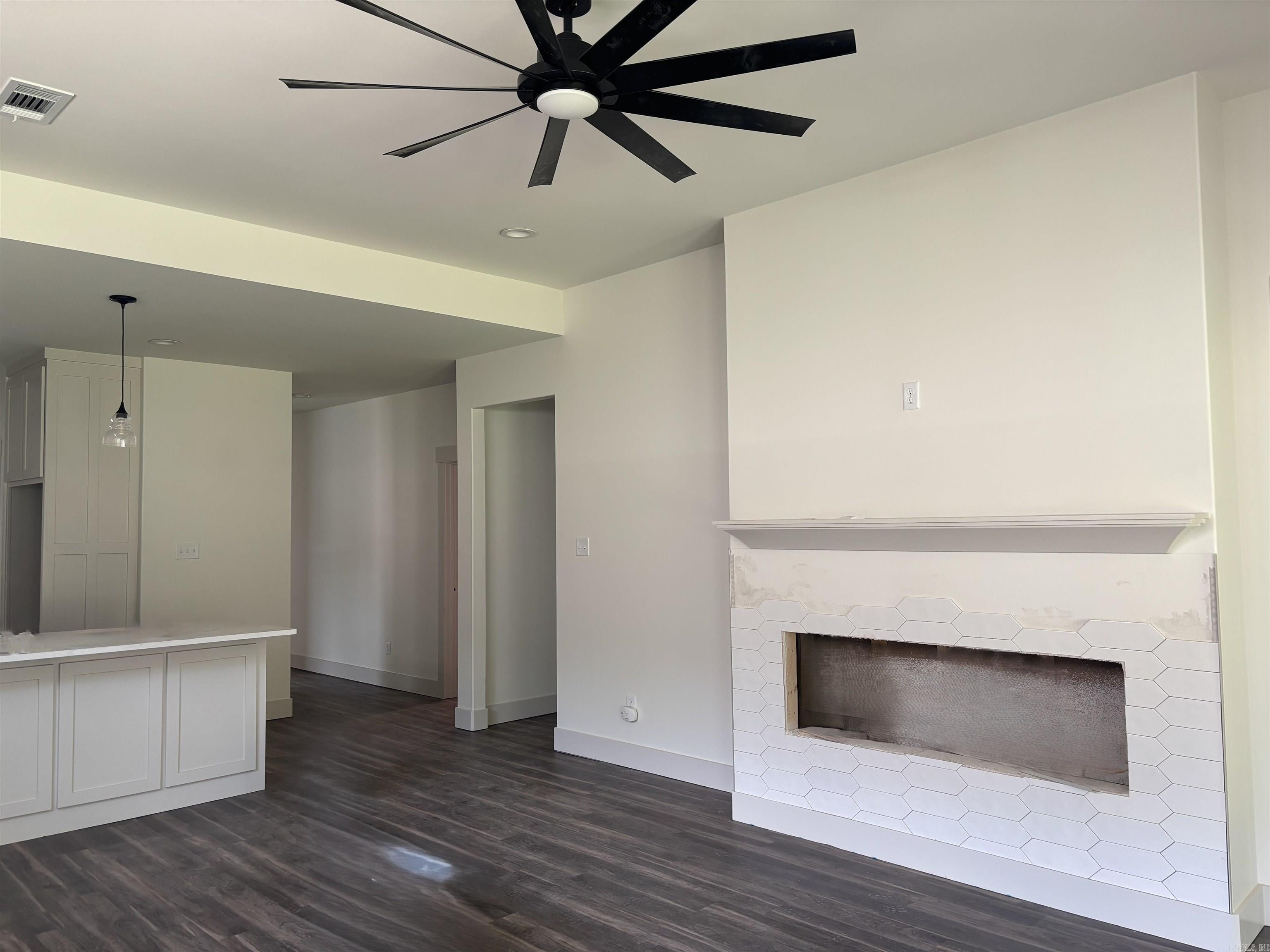 3811 Logan Ridge Property Photo 4