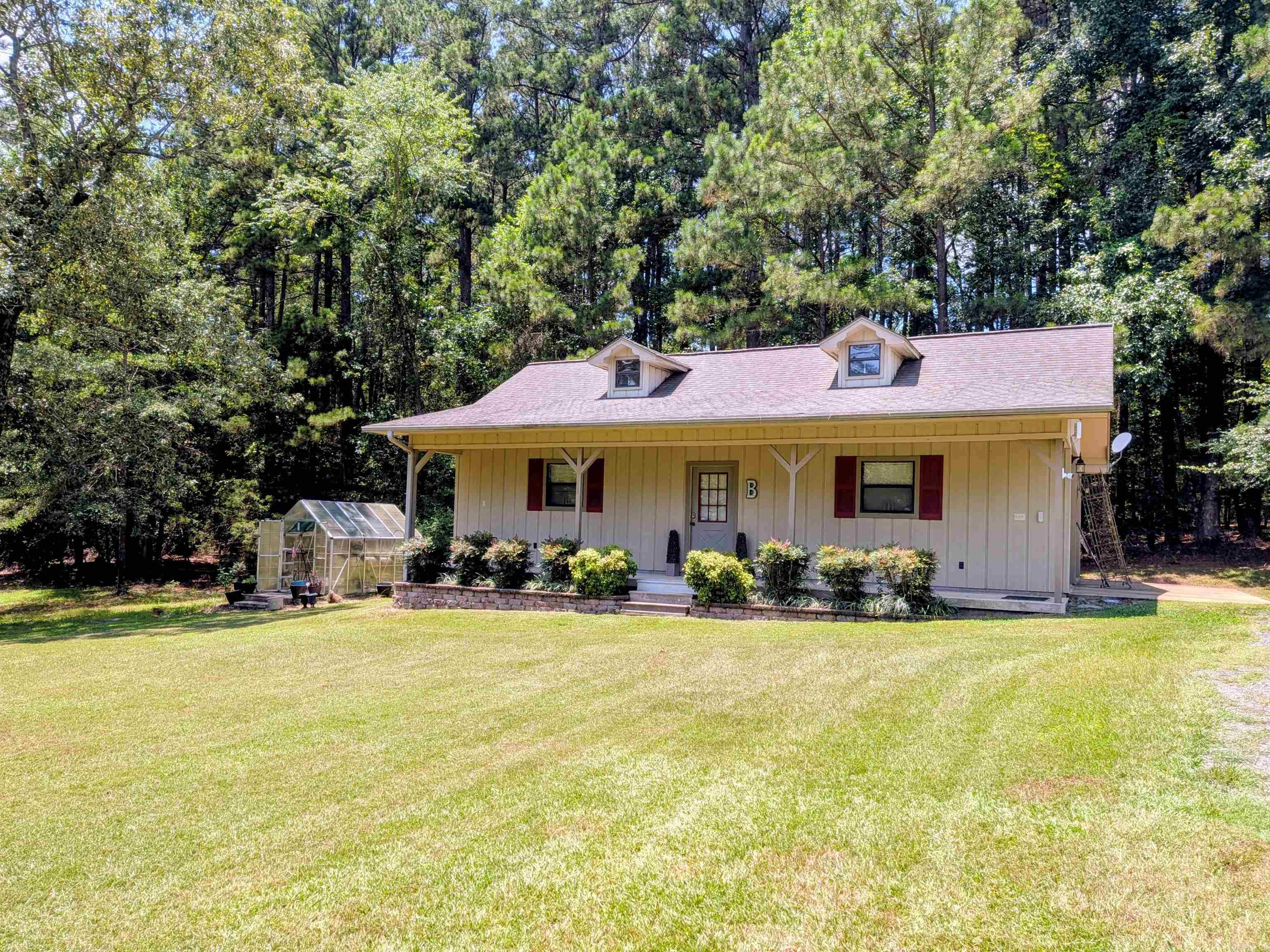2420 Maul Rd. Property Photo 2