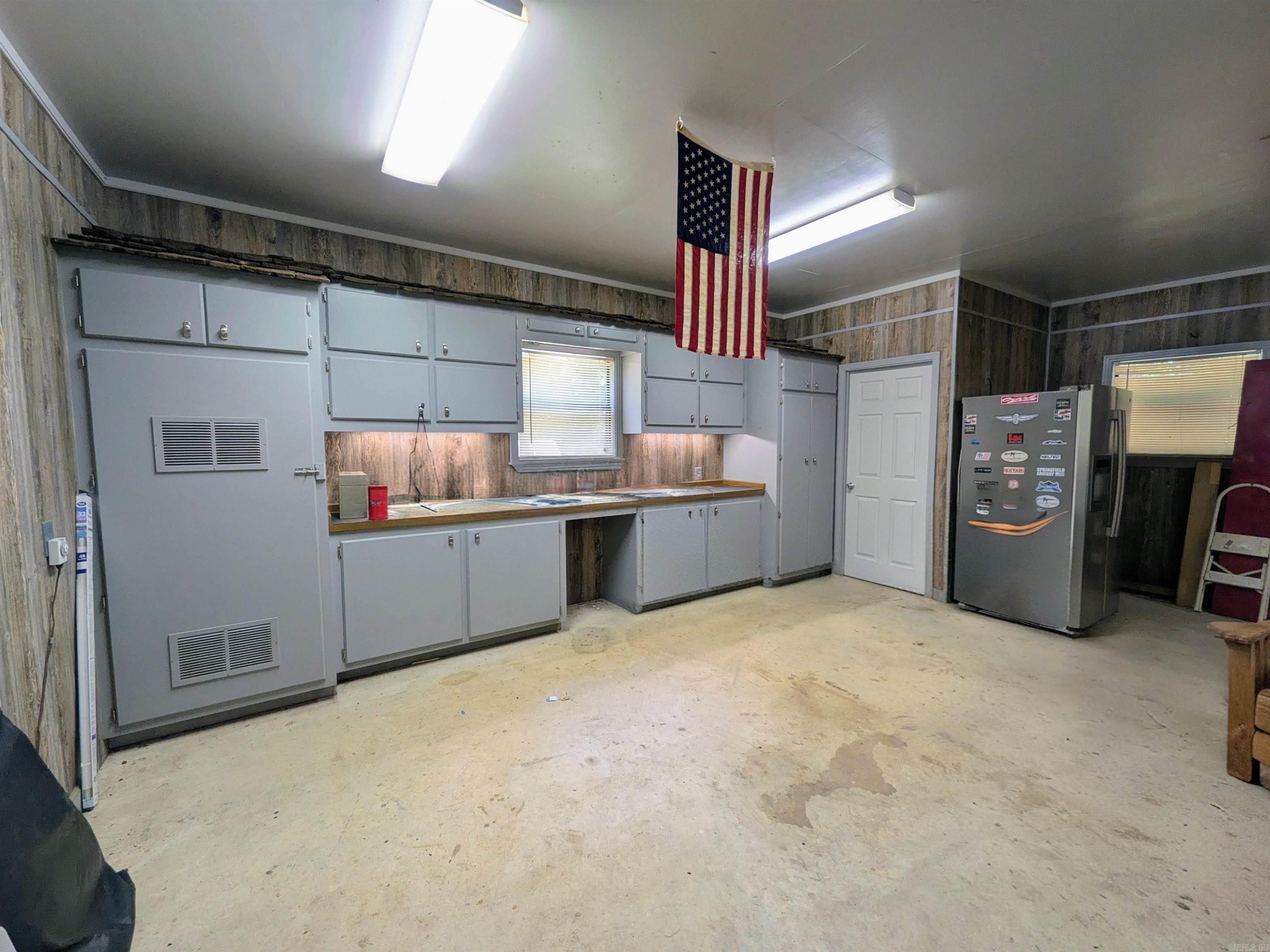 2420 Maul Rd. Property Photo 4