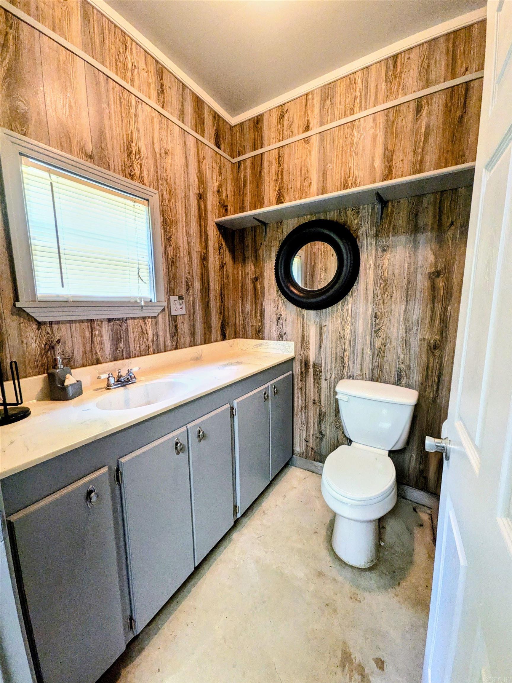 2420 Maul Rd. Property Photo 5