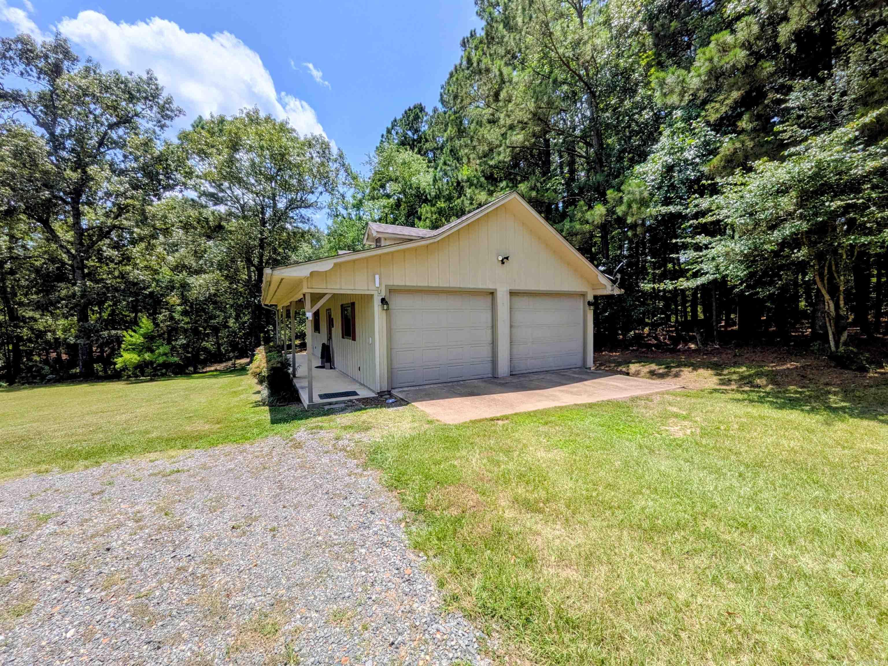 2420 Maul Rd. Property Photo 6