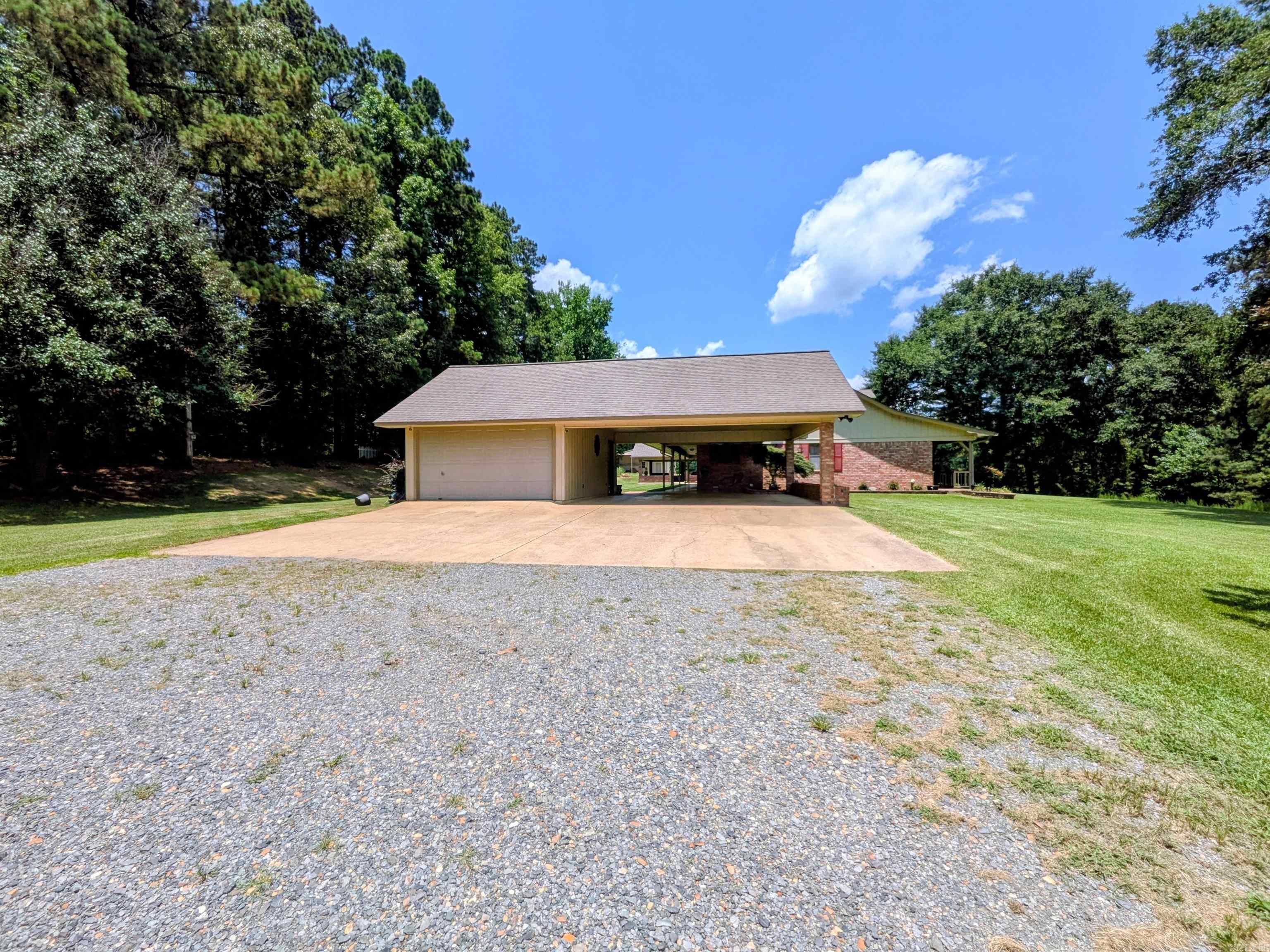 2420 Maul Rd. Property Photo 7