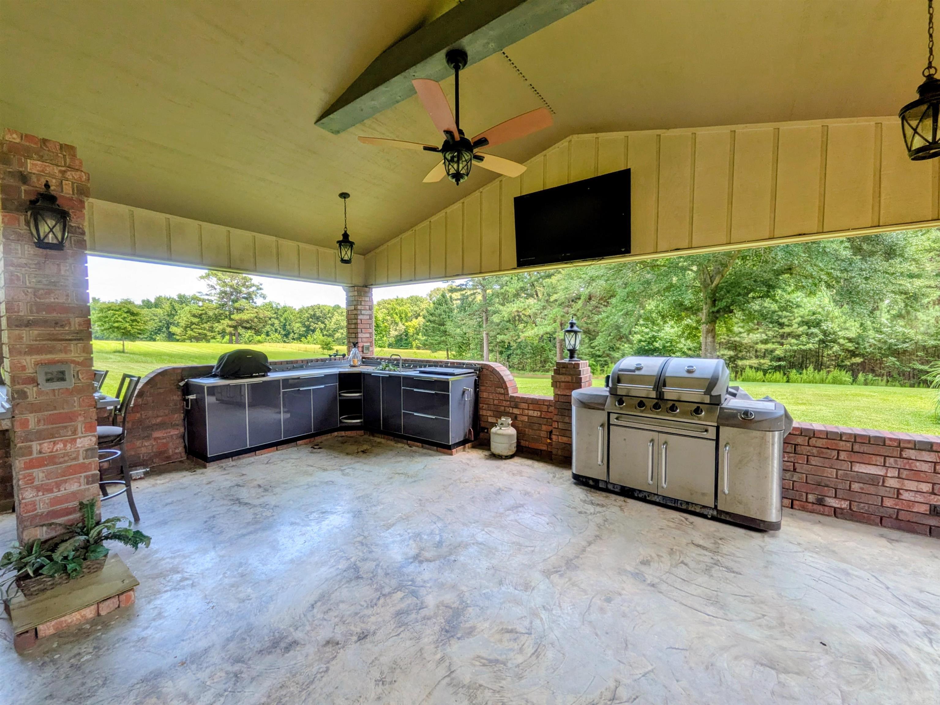2420 Maul Rd. Property Photo 16