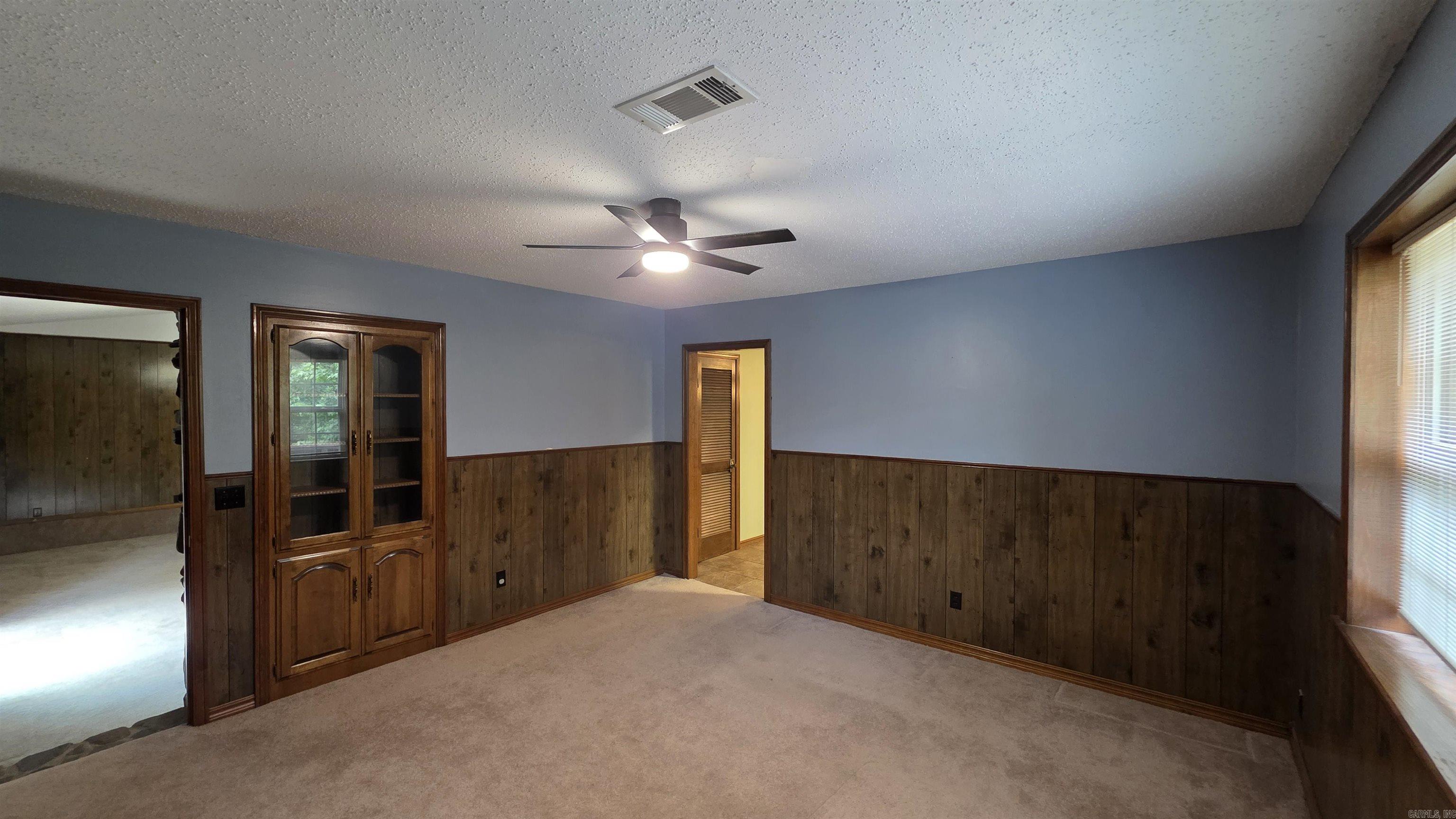 607 Old Post Road Property Photo 16