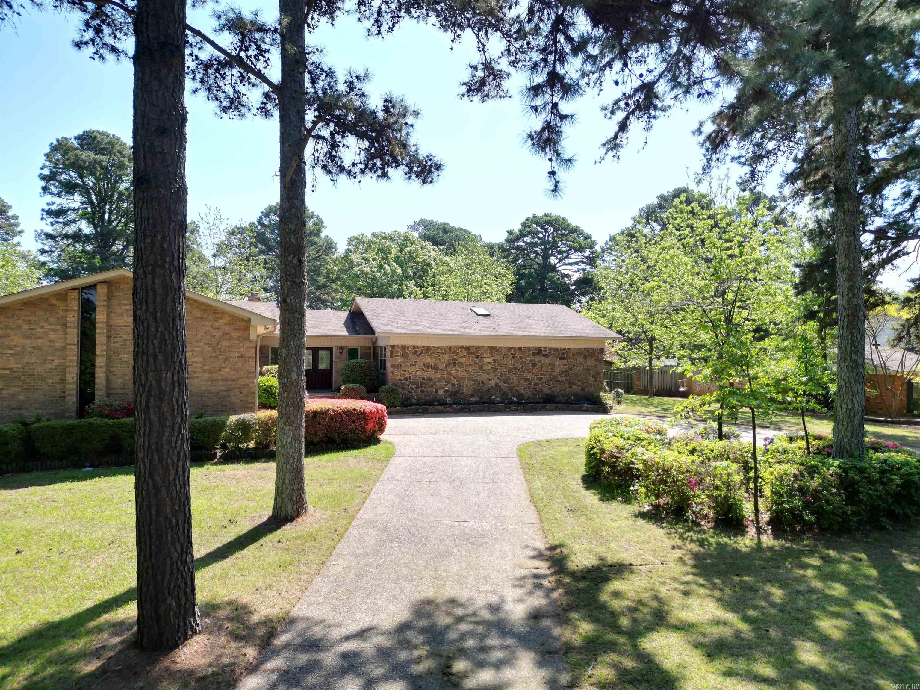 607 Old Post Road Property Photo 27