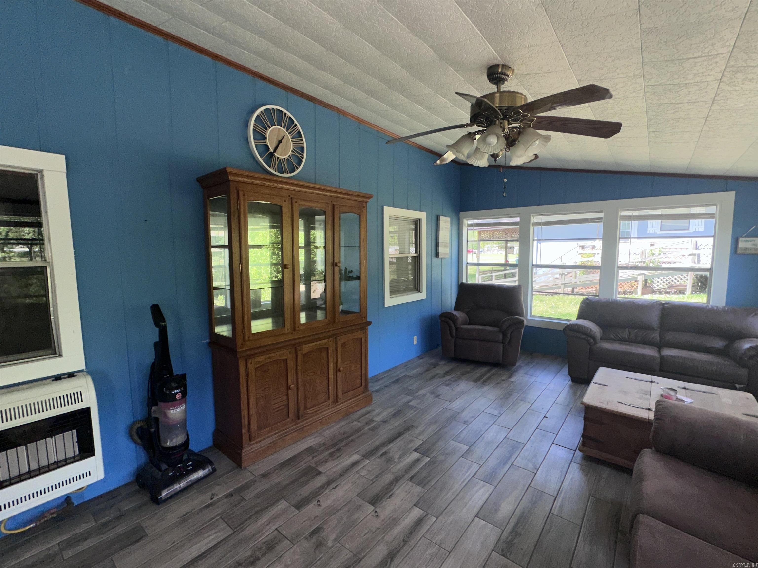 19 Riverside Lane Property Photo 4