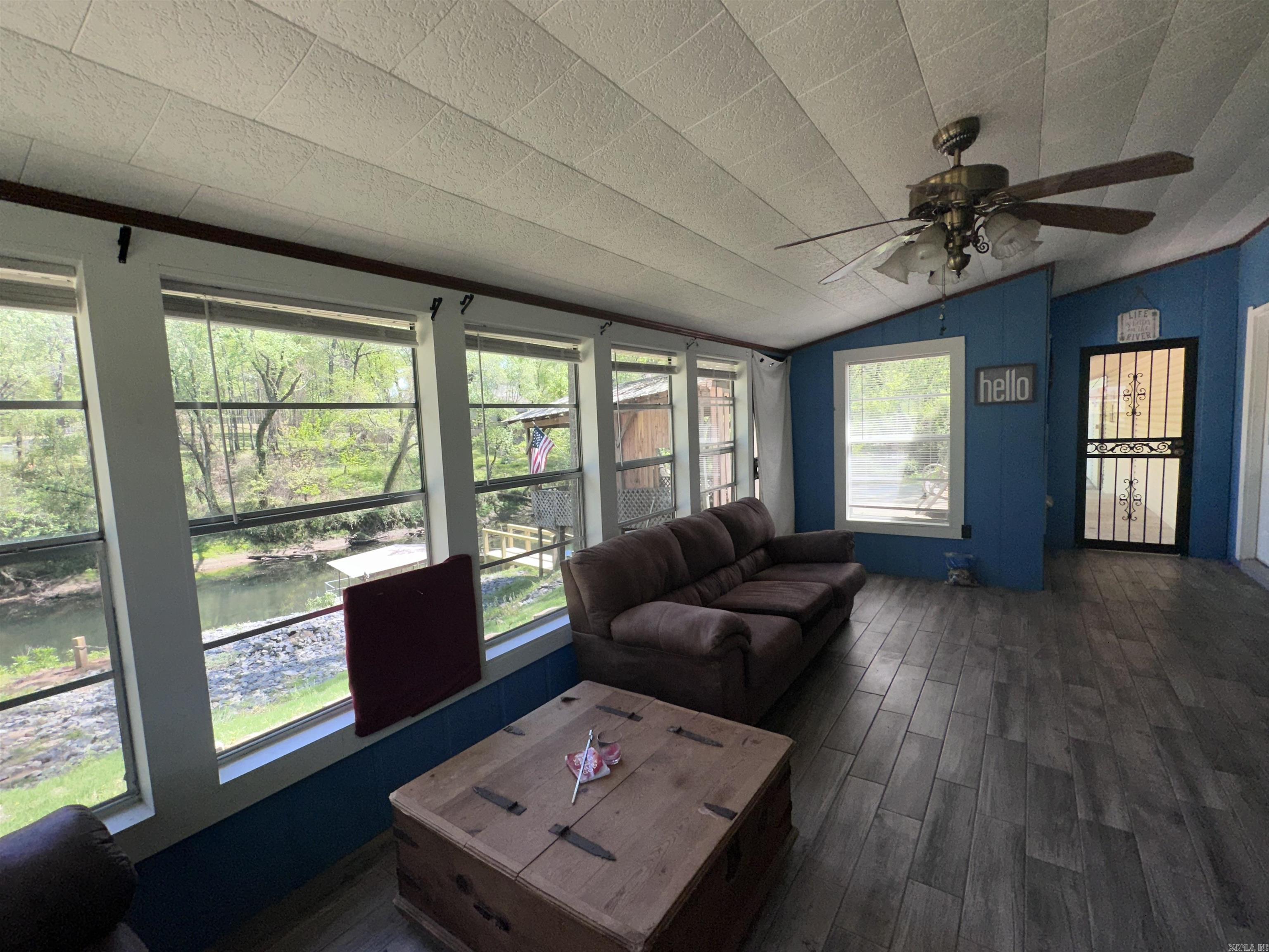 19 Riverside Lane Property Photo 6