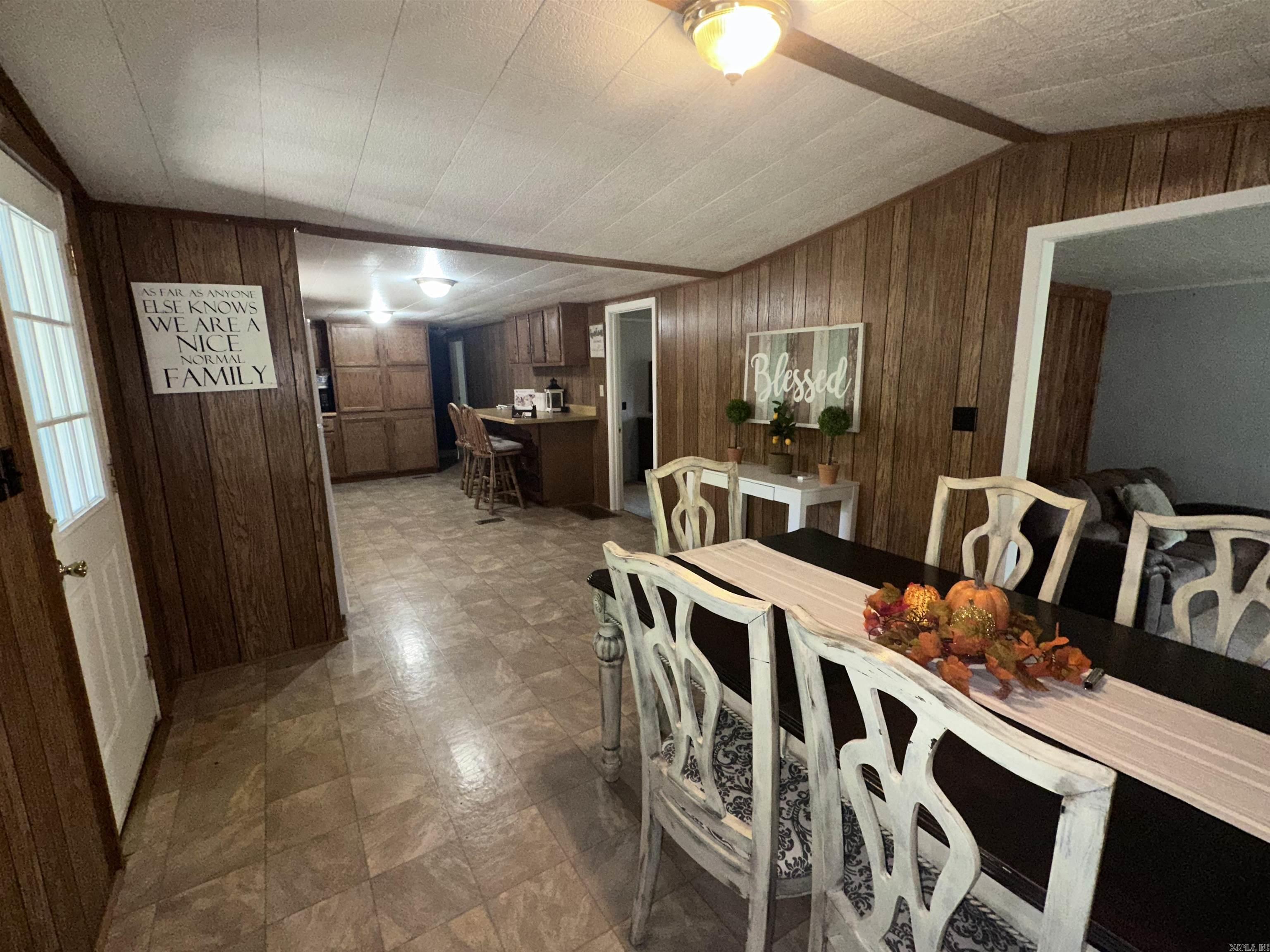 19 Riverside Lane Property Photo 8