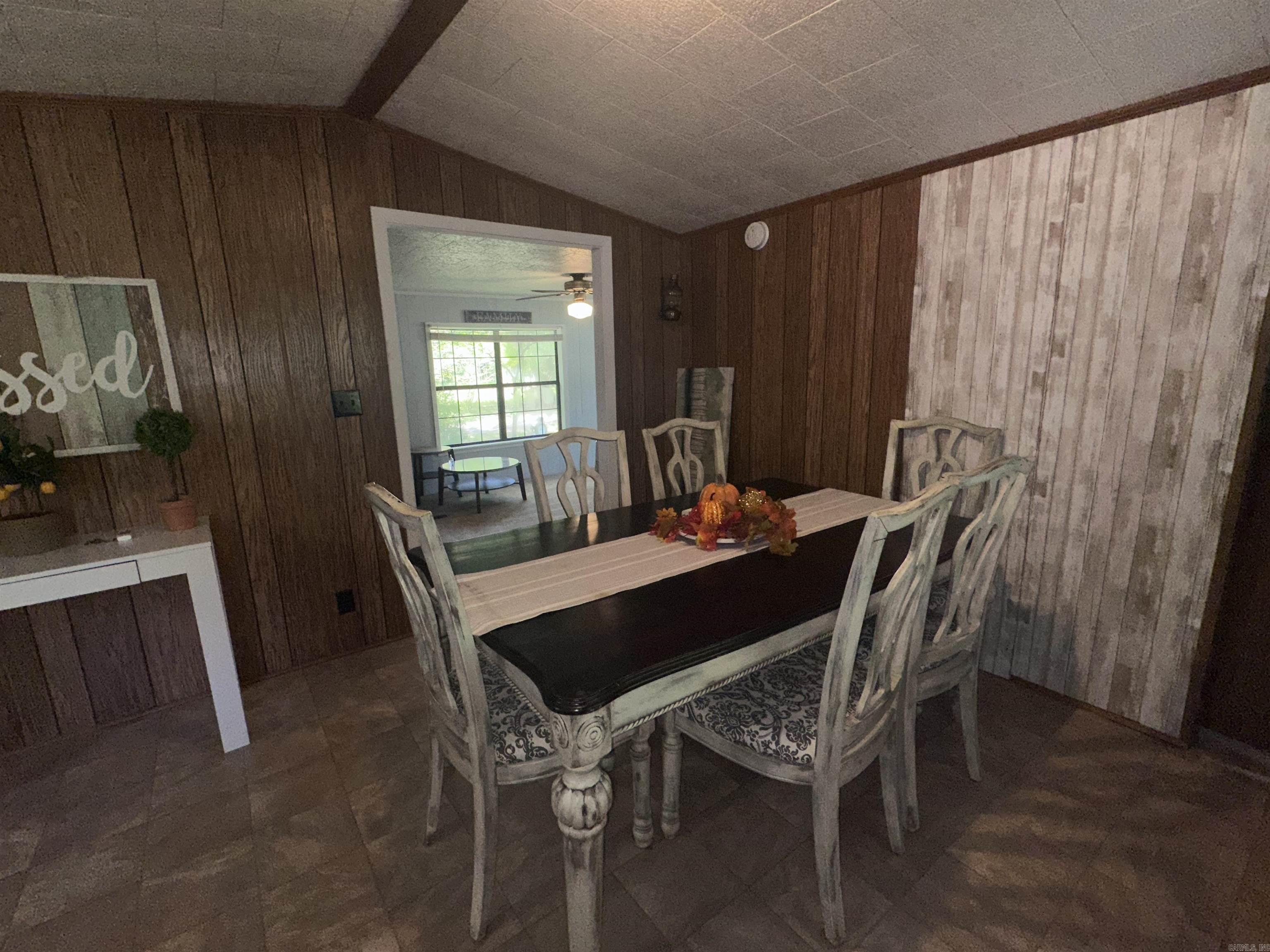 19 Riverside Lane Property Photo 9