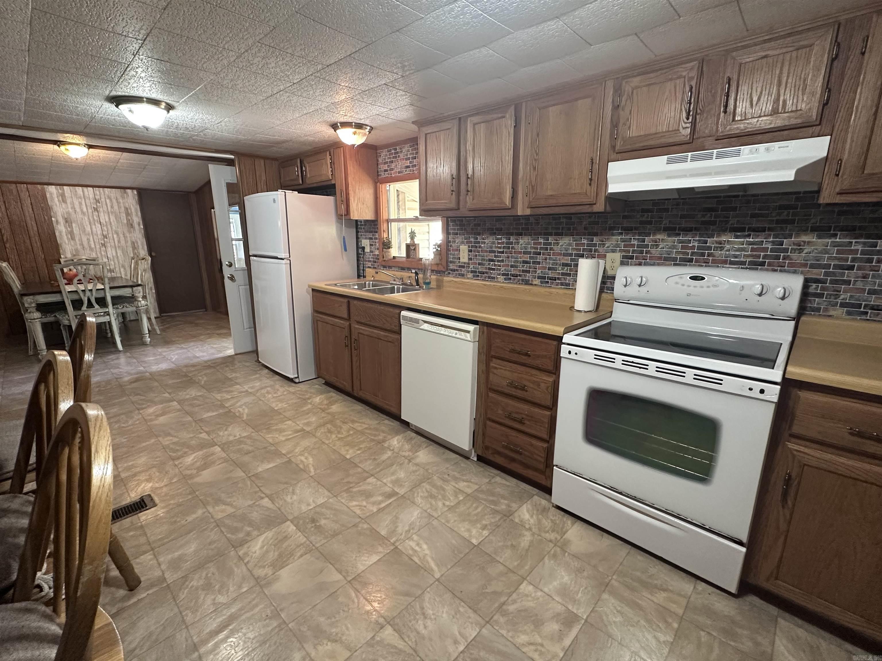19 Riverside Lane Property Photo 10