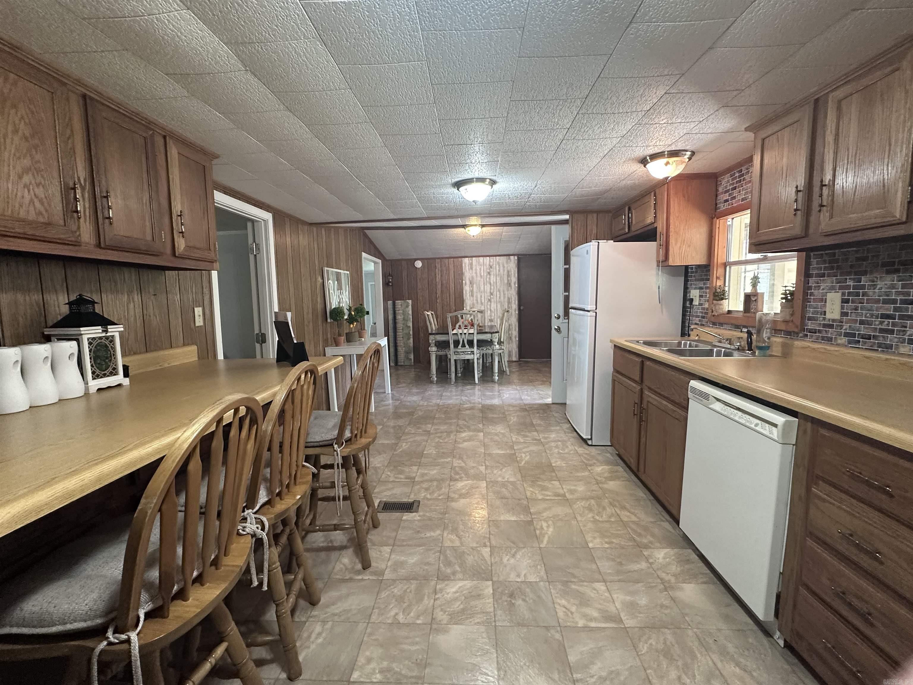 19 Riverside Lane Property Photo 11