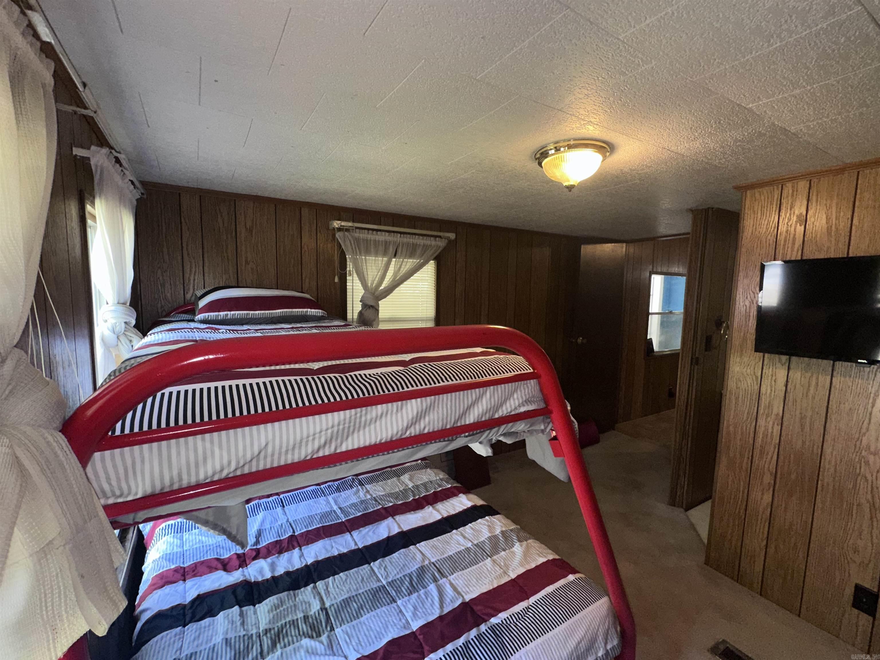 19 Riverside Lane Property Photo 17