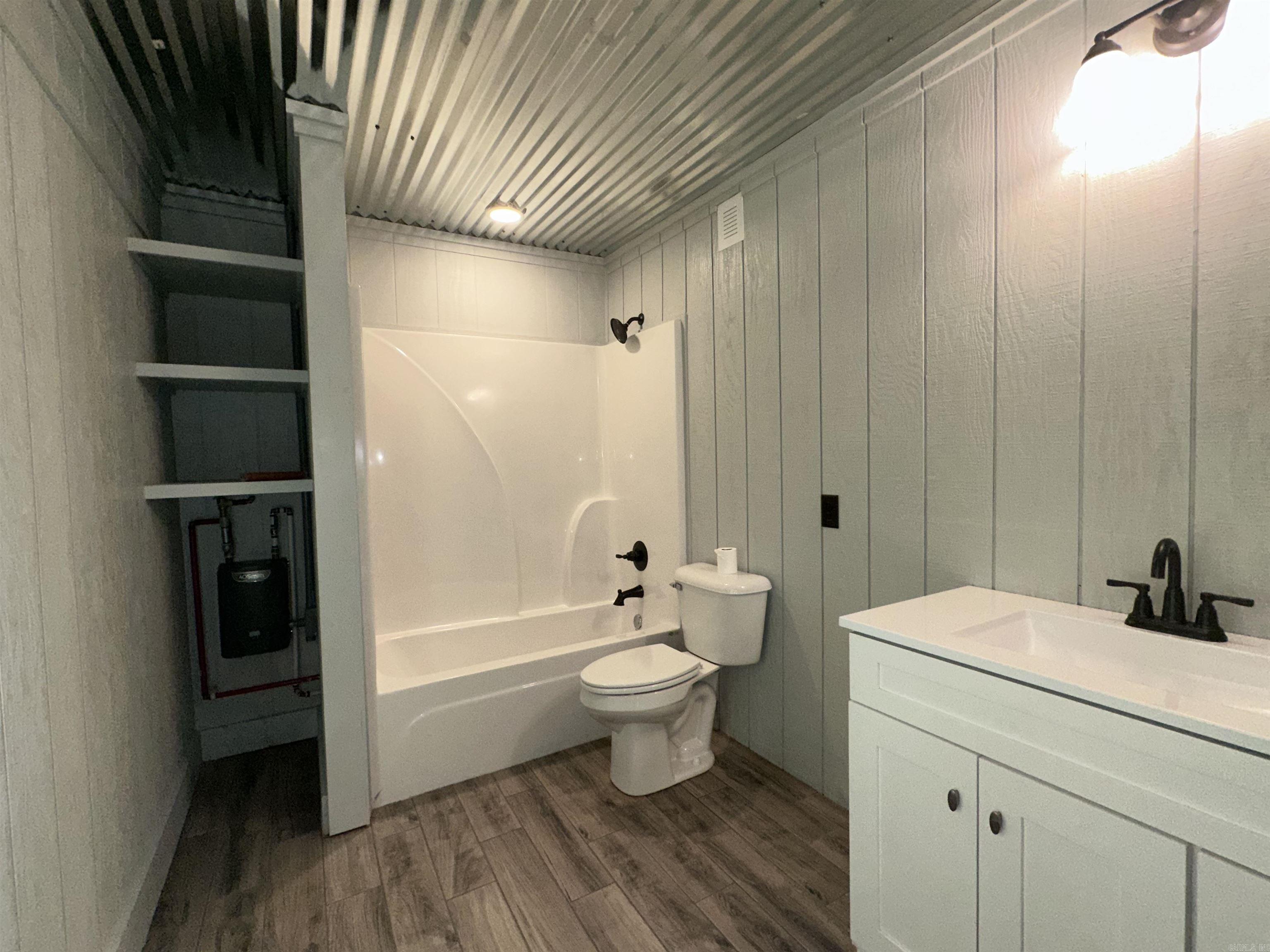19 Riverside Lane Property Photo 39