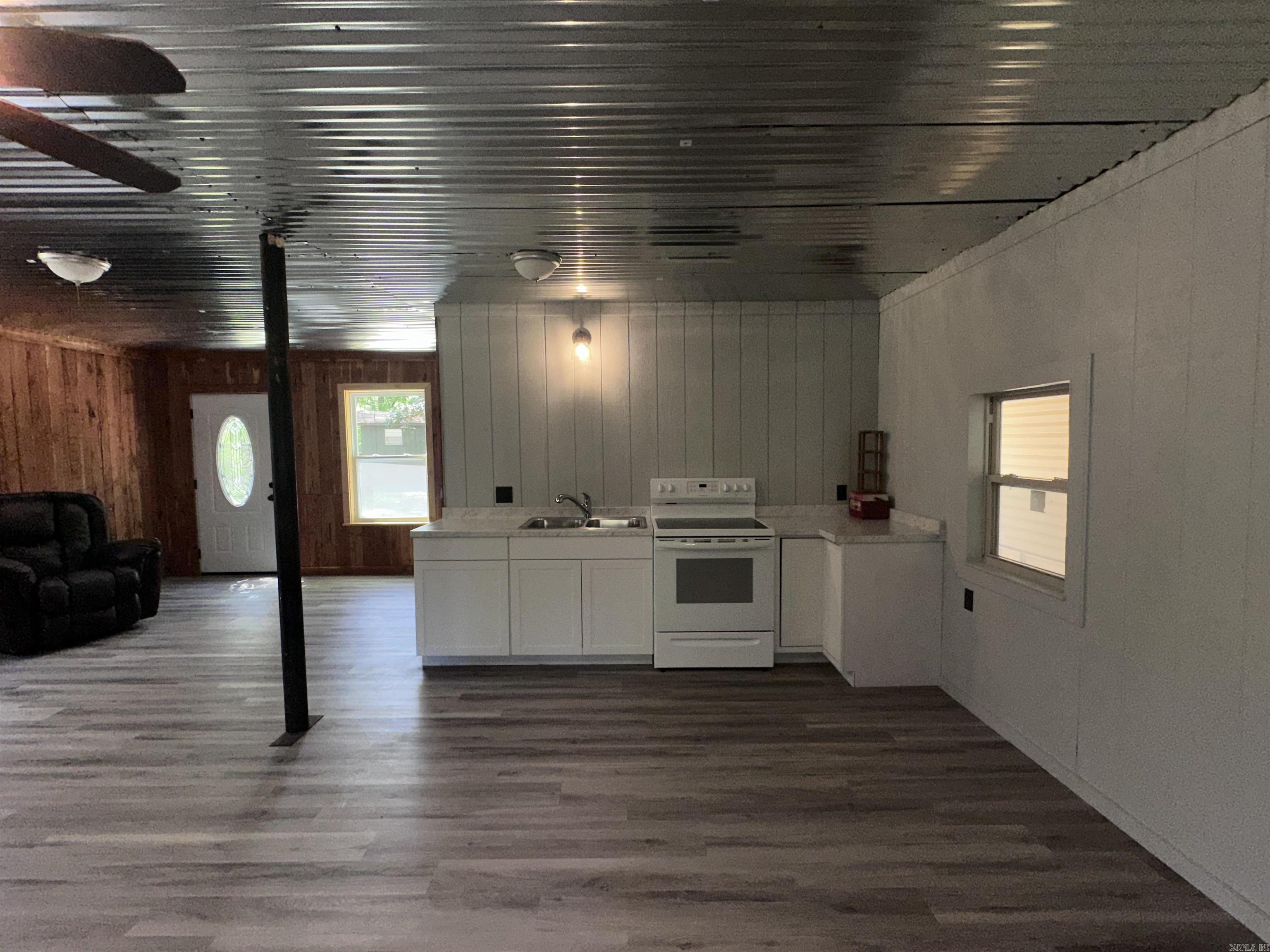 19 Riverside Lane Property Photo 43