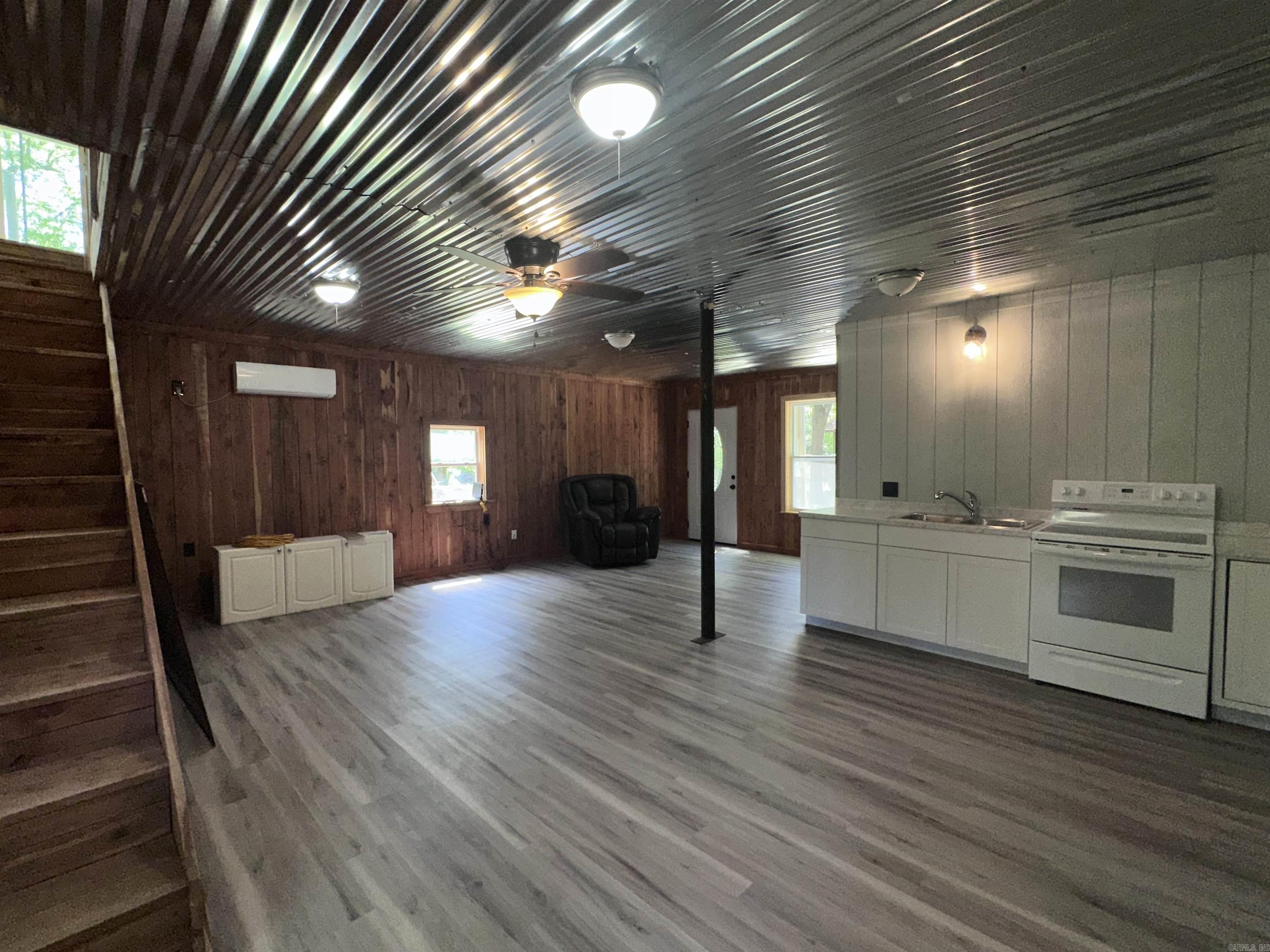 19 Riverside Lane Property Photo 44