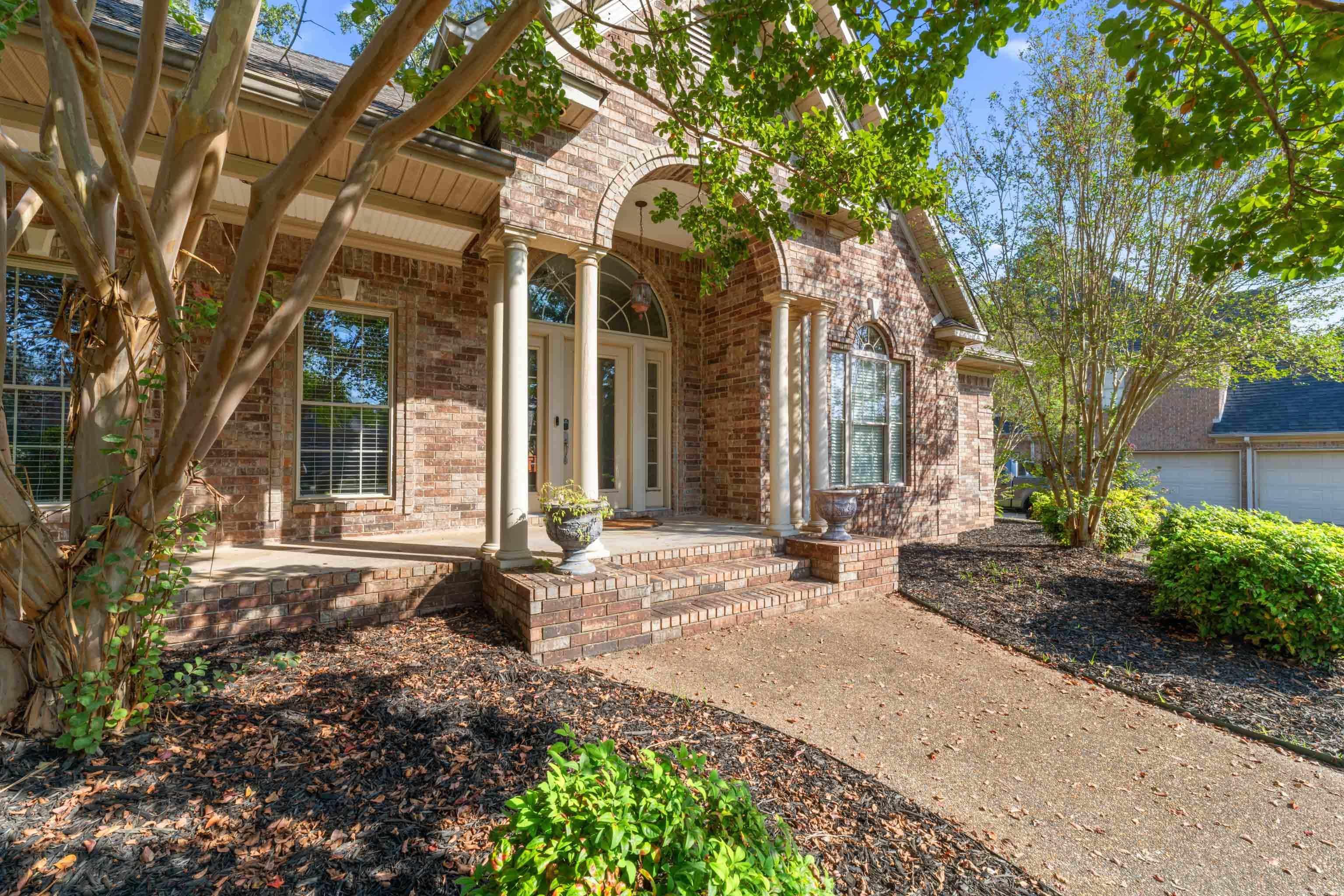 6706 Worth Avenue Property Photo 1
