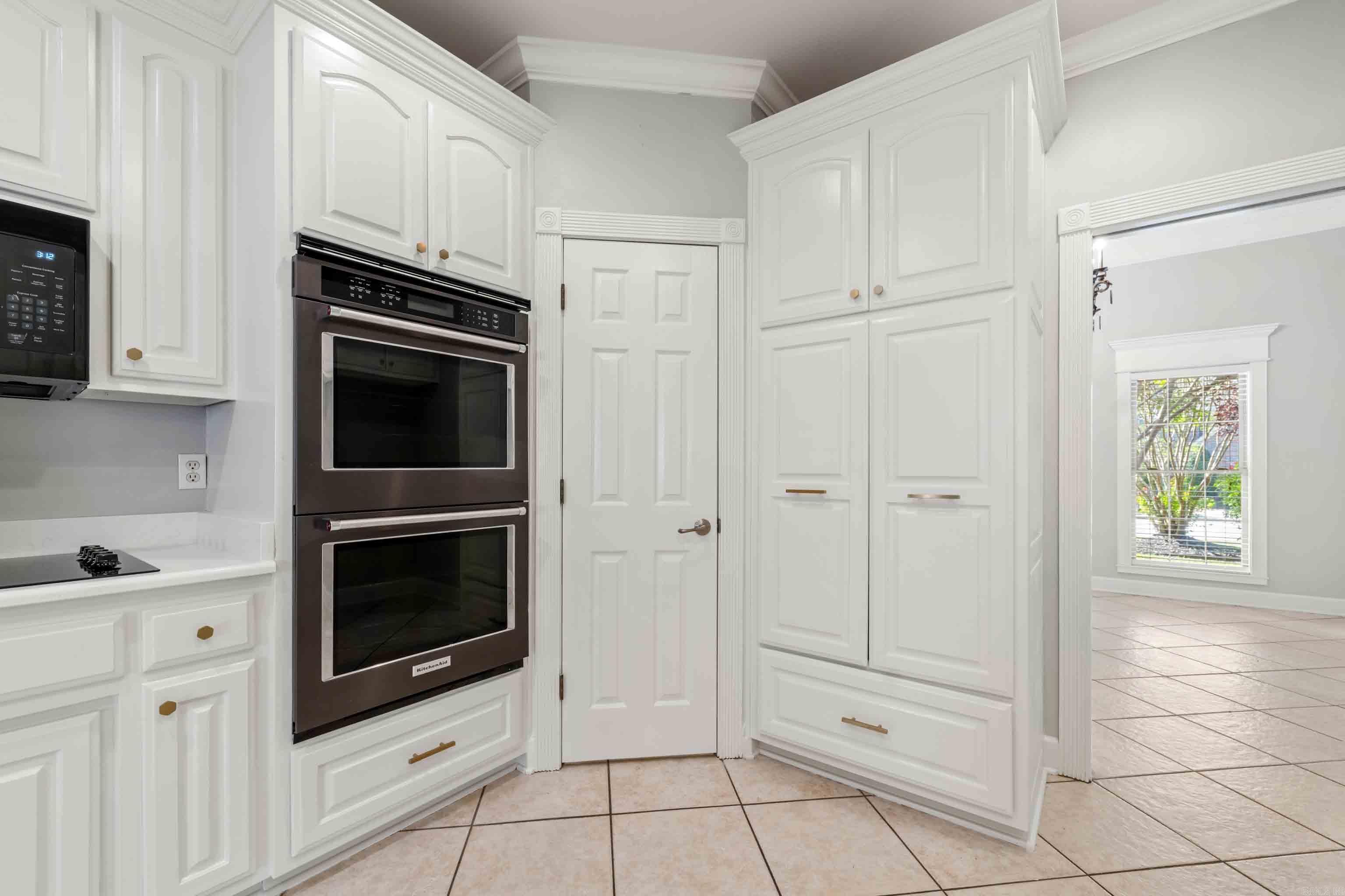 6706 Worth Avenue Property Photo 14