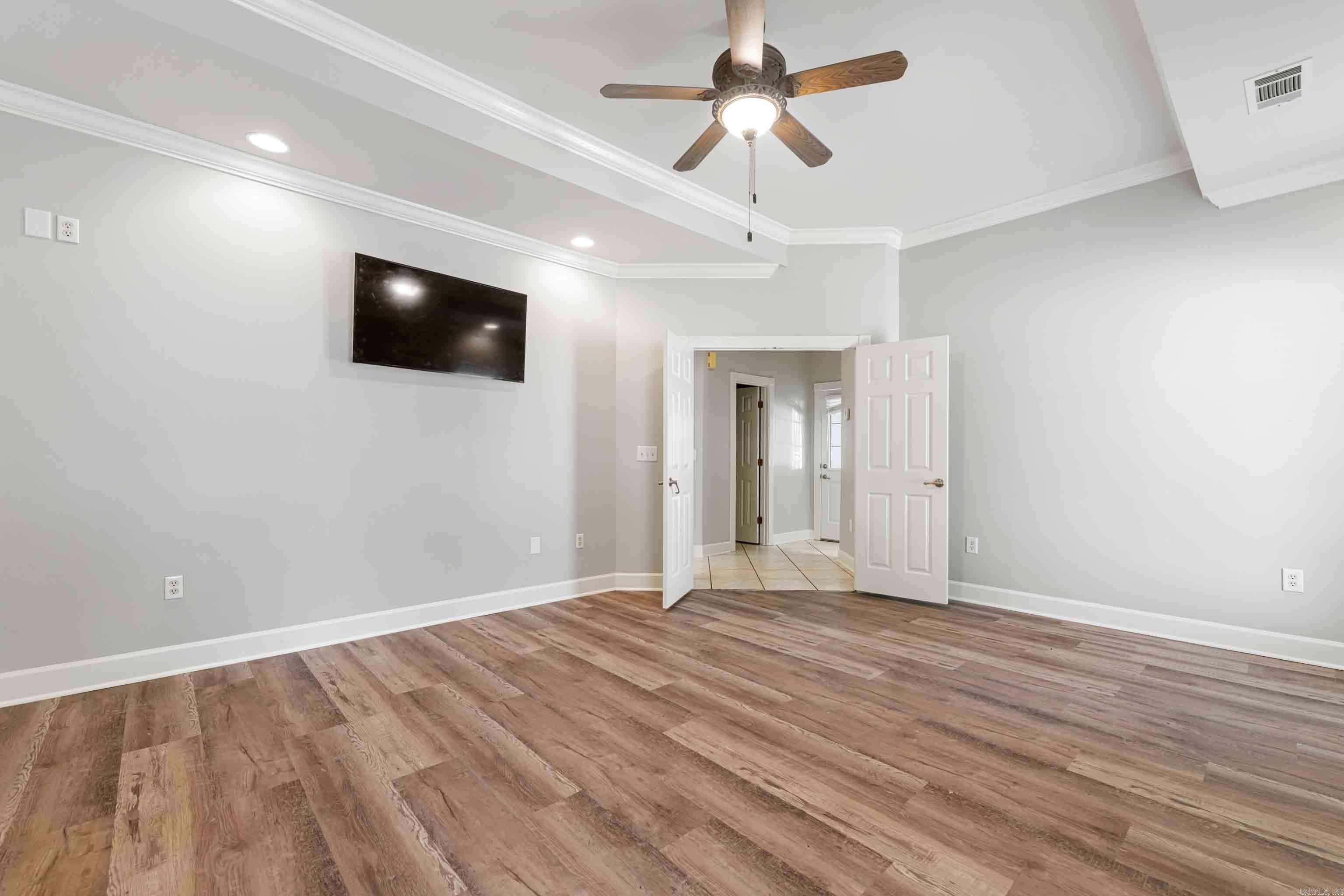 6706 Worth Avenue Property Photo 17