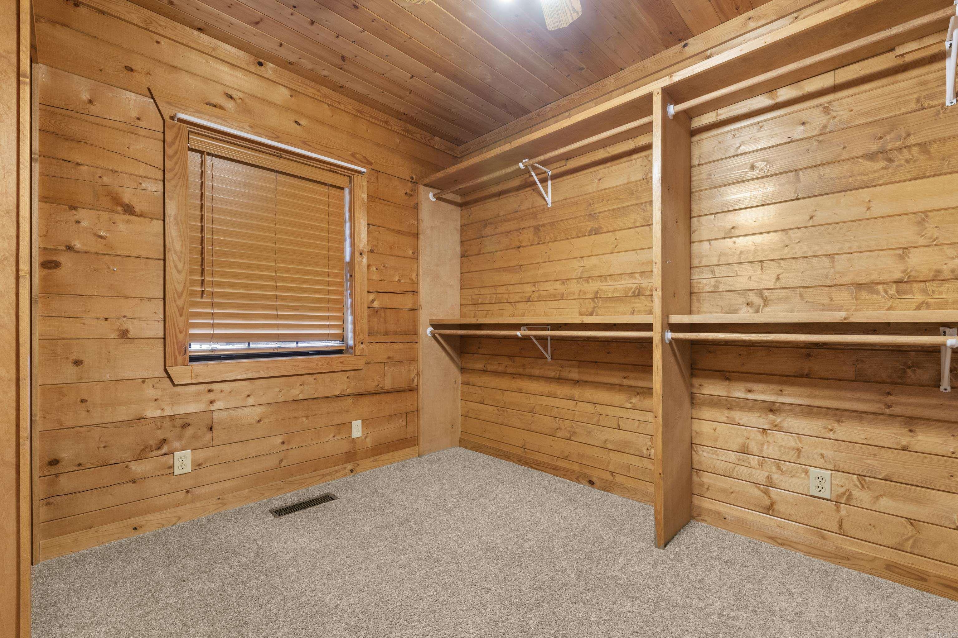 50 Tnt Ln. Property Photo 11