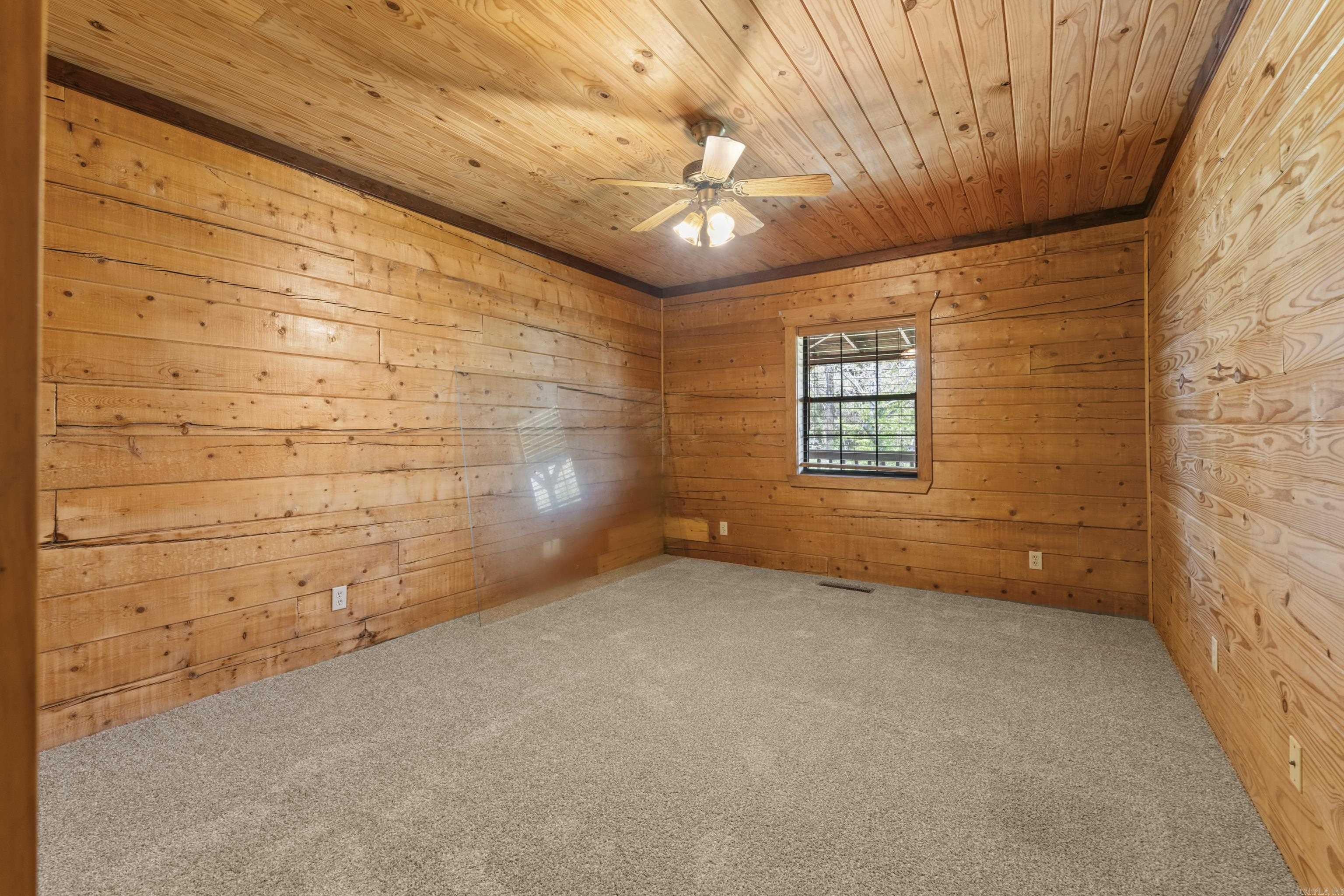 50 Tnt Ln. Property Photo 14