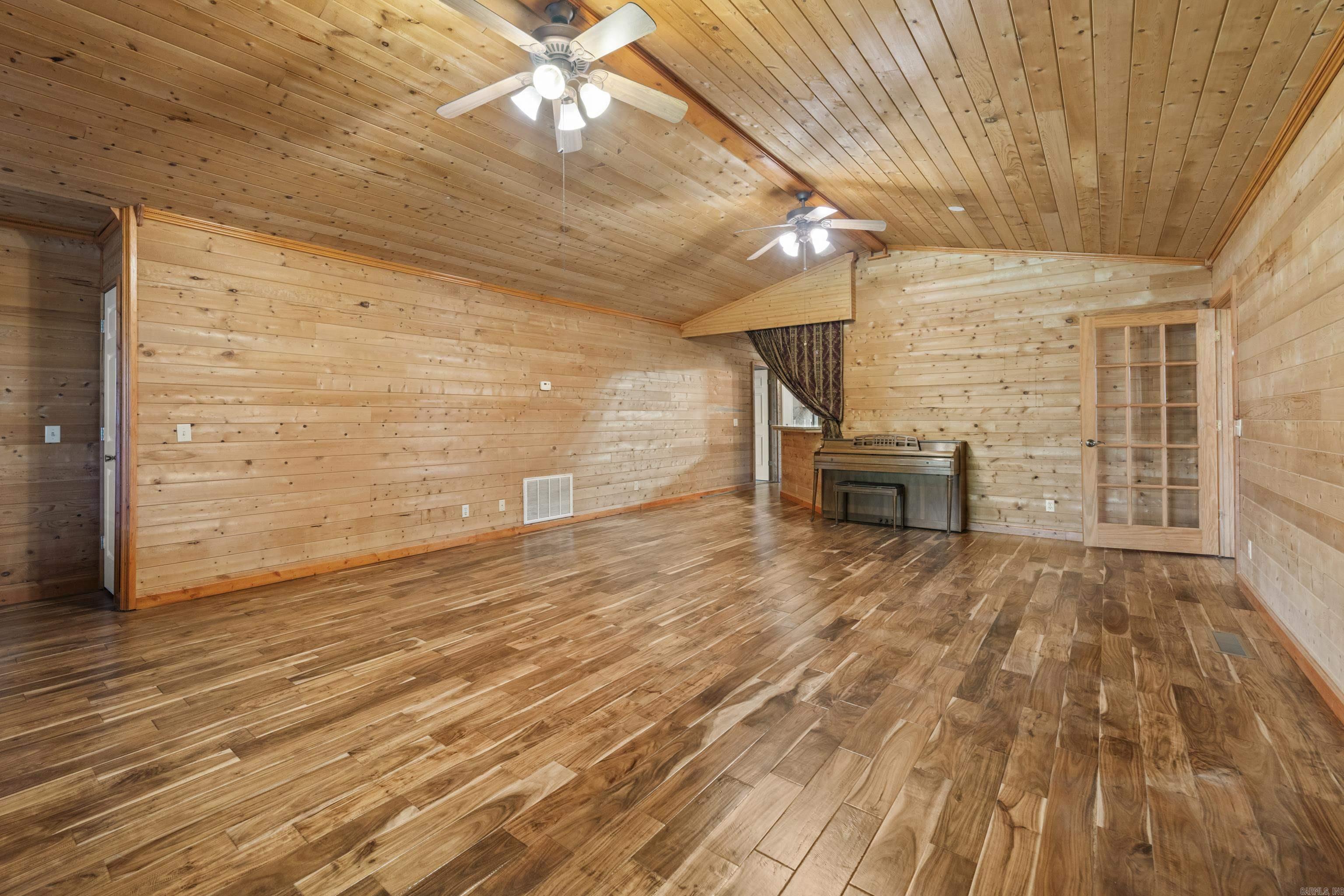 50 Tnt Ln. Property Photo 26