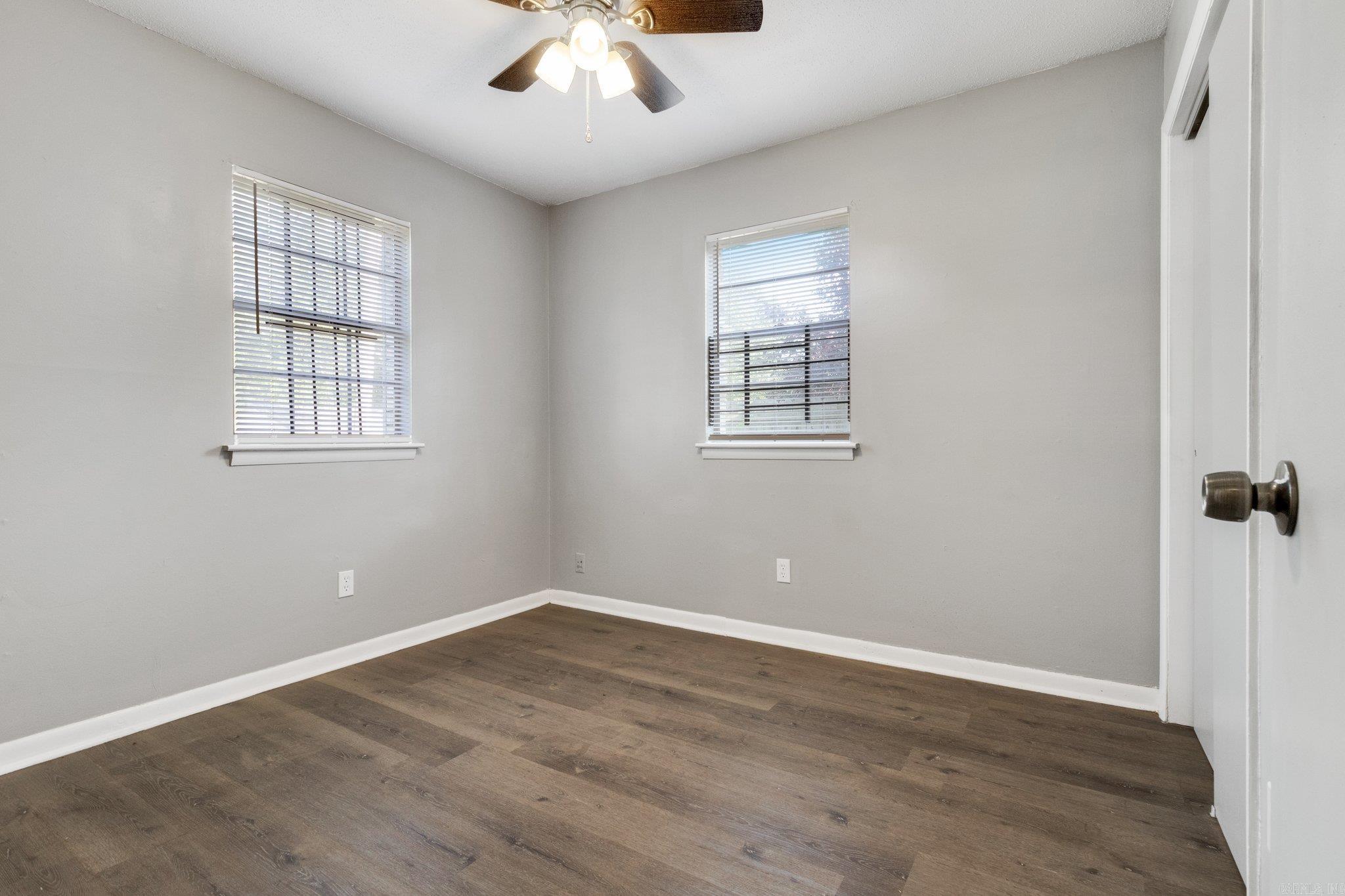 9824 Chicot Road Property Photo 10