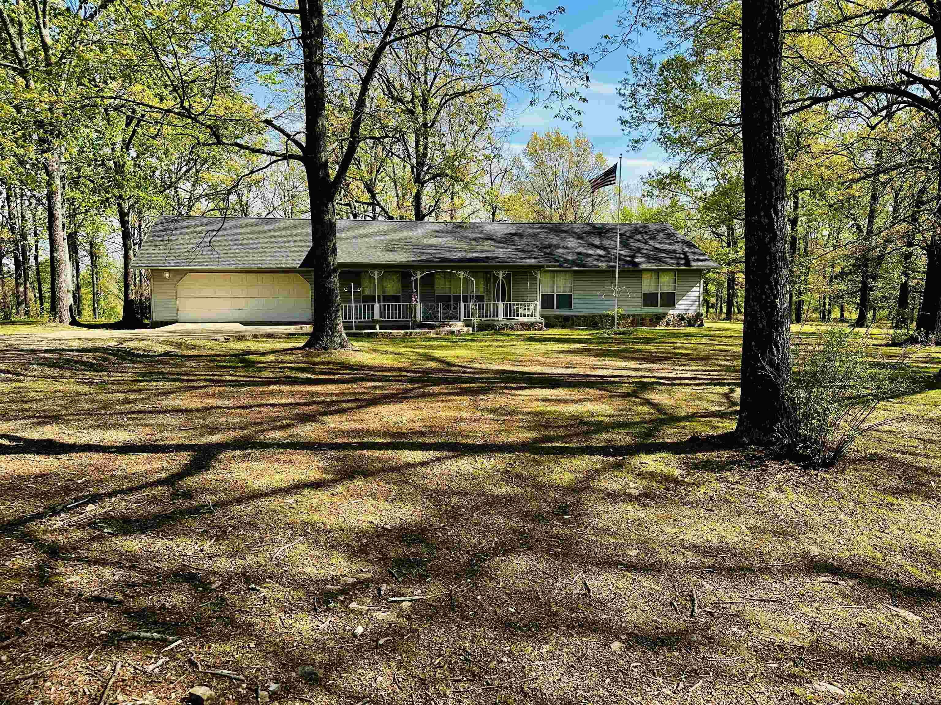 410 Davis Creek Road Property Photo 2