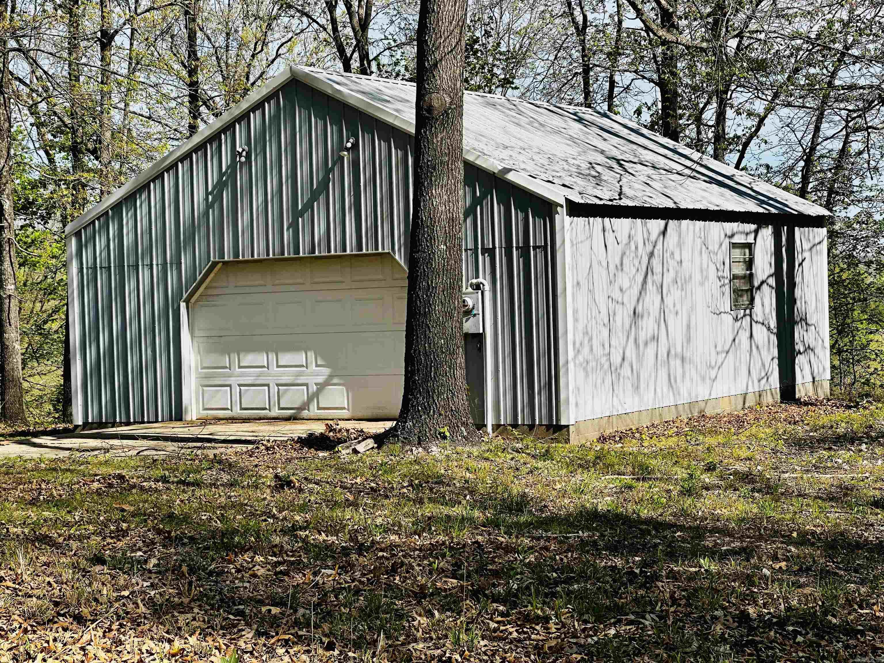 410 Davis Creek Road Property Photo 19