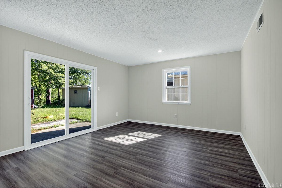 5500 Mcmurtrey Drive Property Photo 12