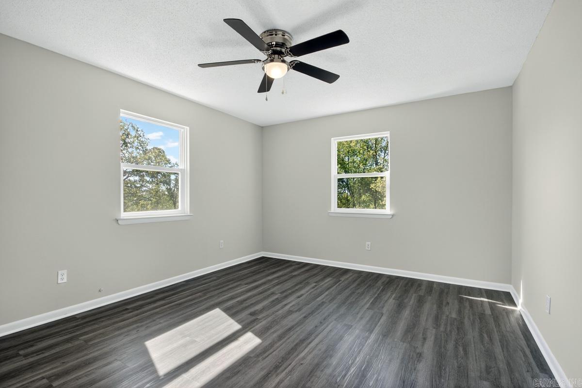 5500 Mcmurtrey Drive Property Photo 17