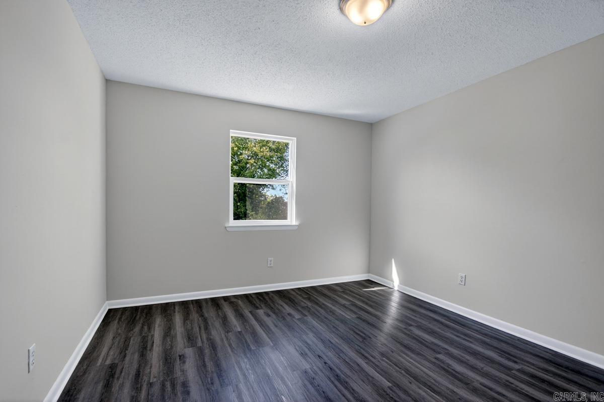 5500 Mcmurtrey Drive Property Photo 21