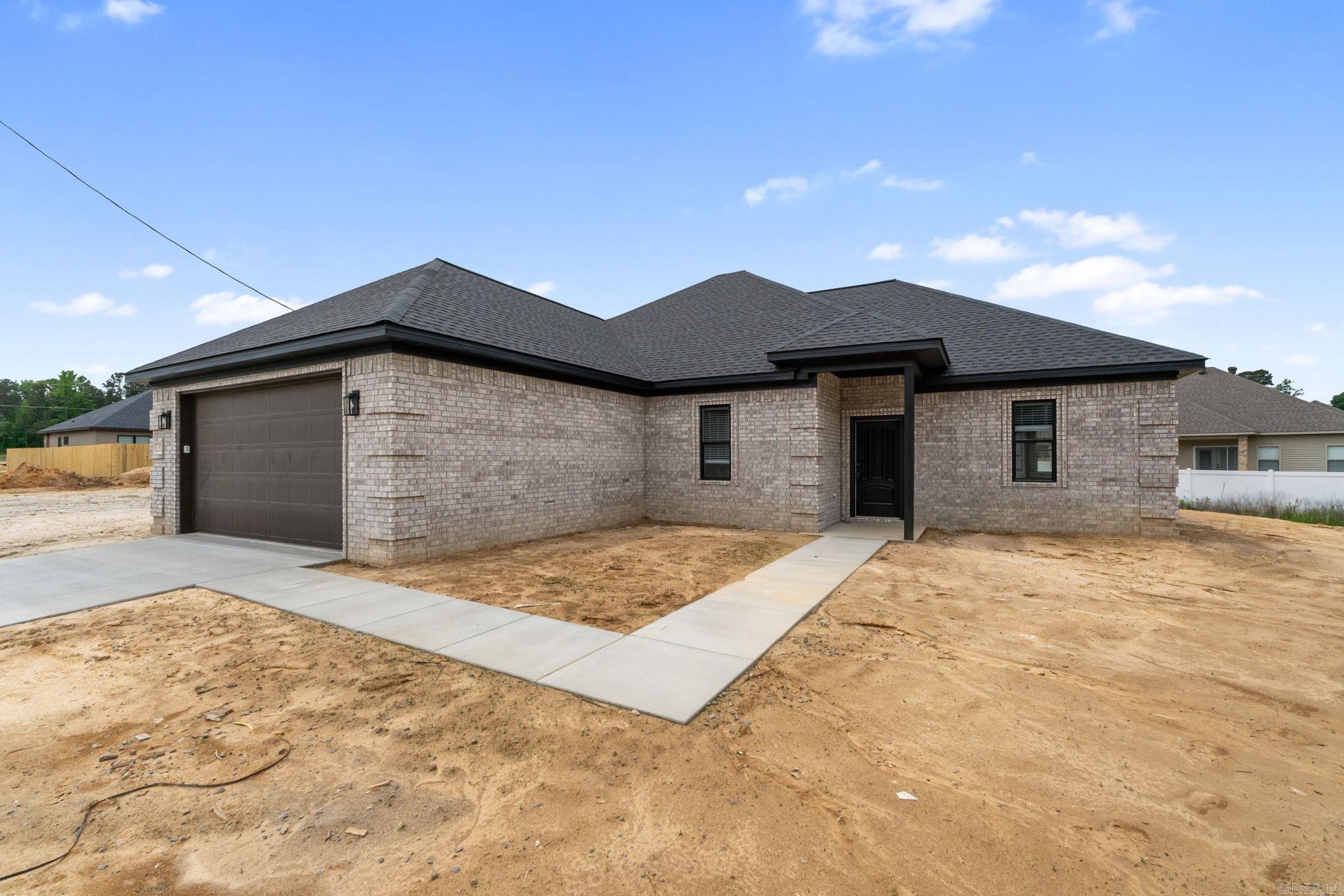 6 Spring Creek Cove Property Photo 3