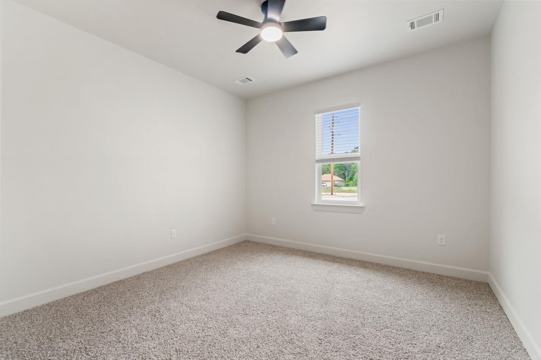 6 Spring Creek Cove Property Photo 27