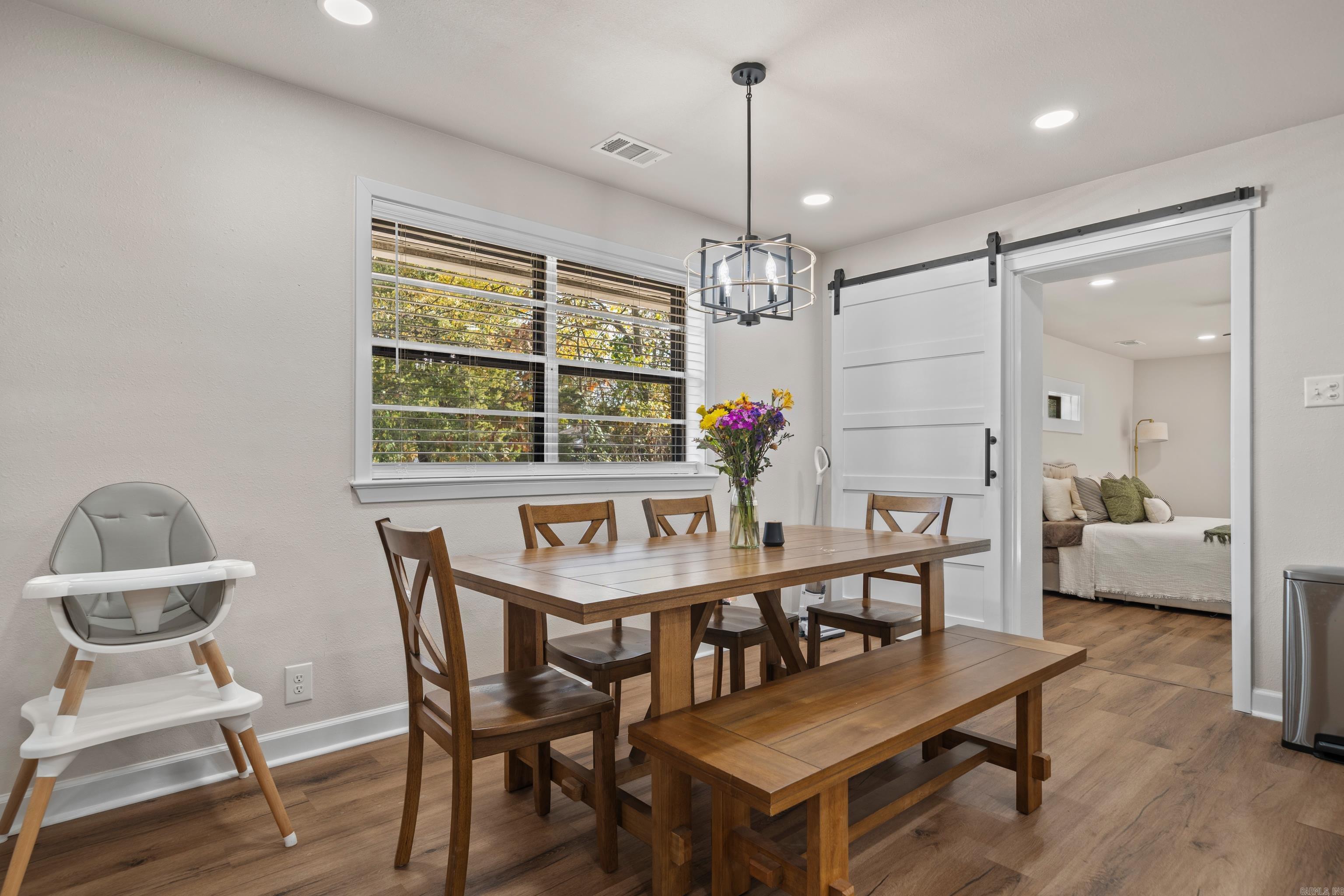 261 Woodlawn Avenue Property Photo 14