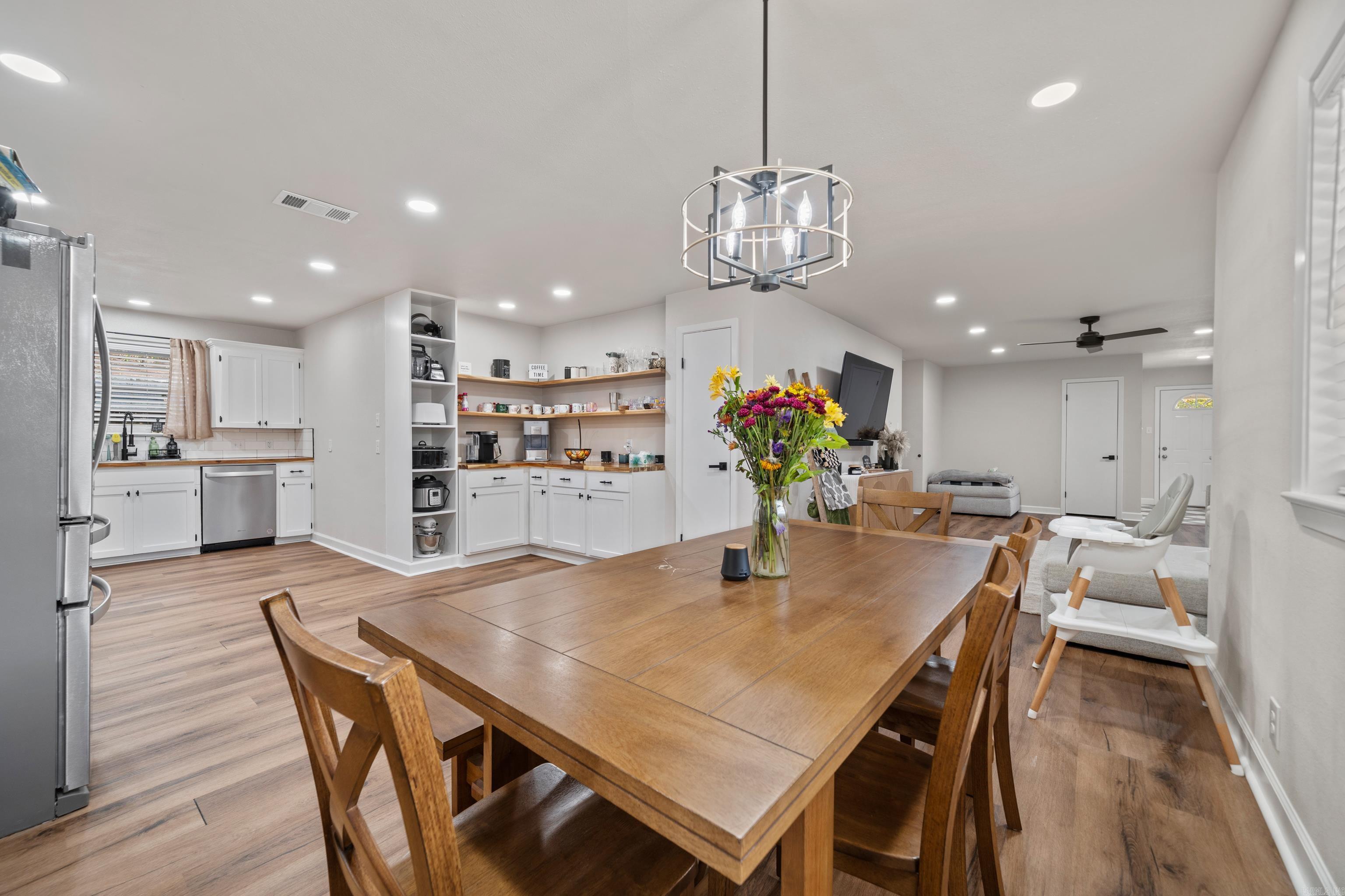 261 Woodlawn Avenue Property Photo 15