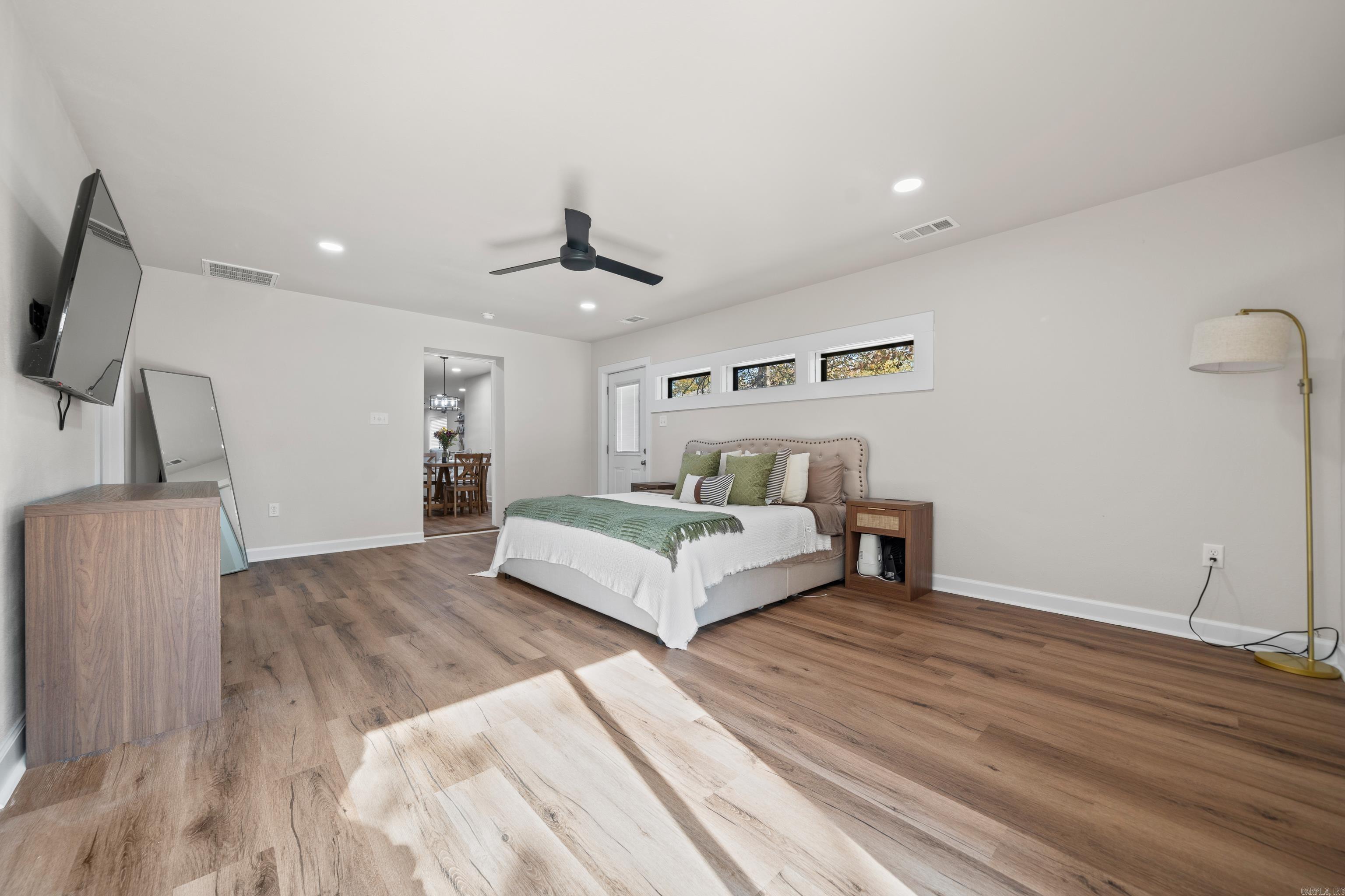 261 Woodlawn Avenue Property Photo 19