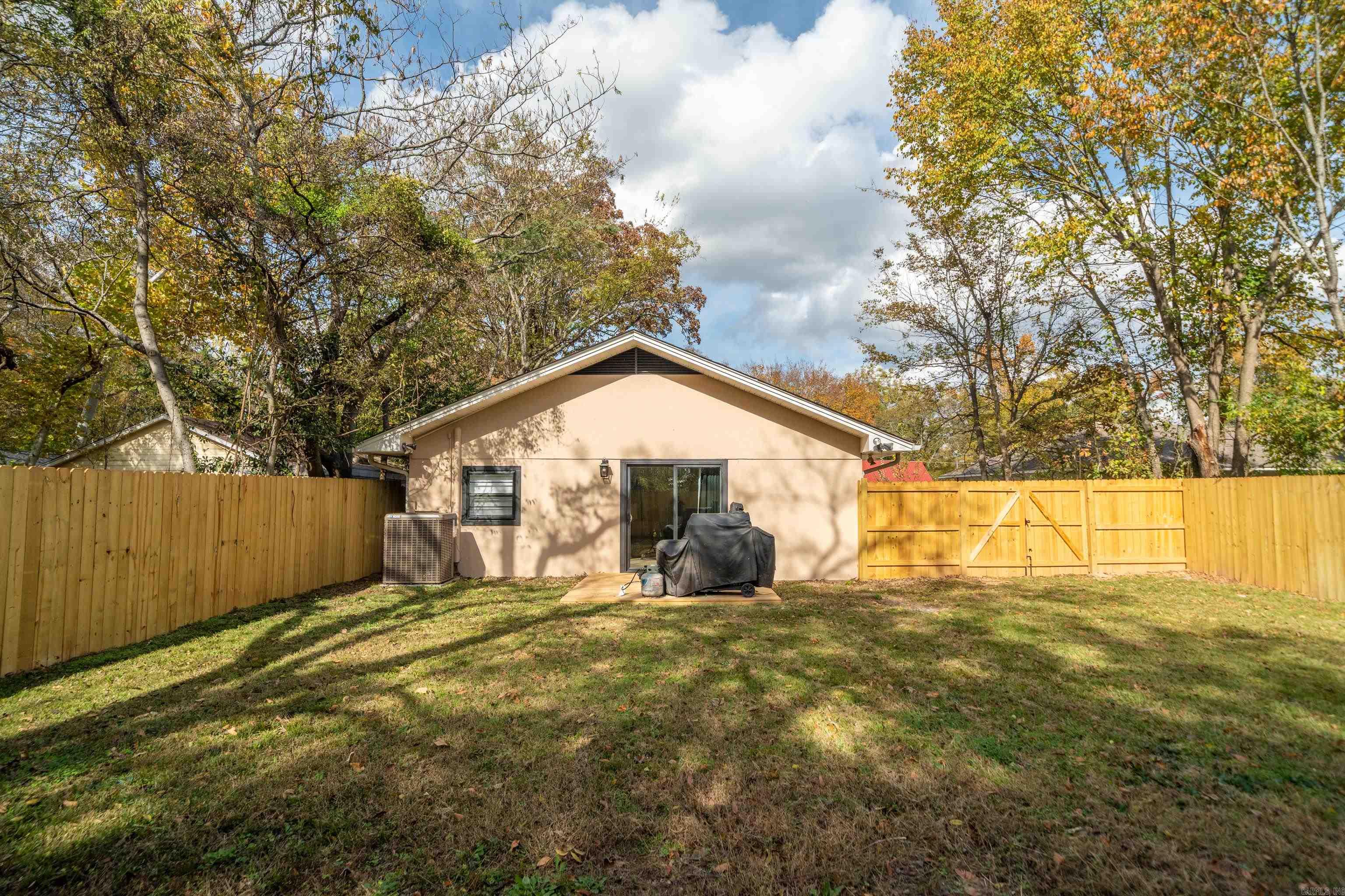 261 Woodlawn Avenue Property Photo 38