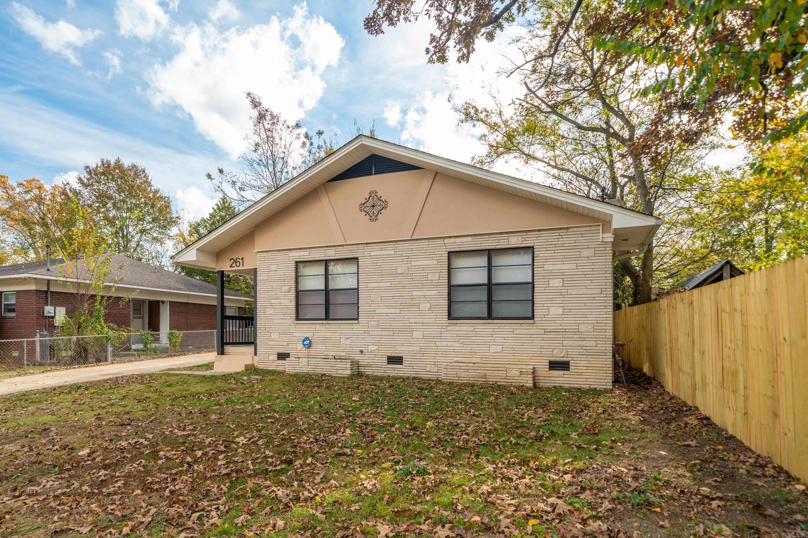 261 Woodlawn Avenue Property Photo 41