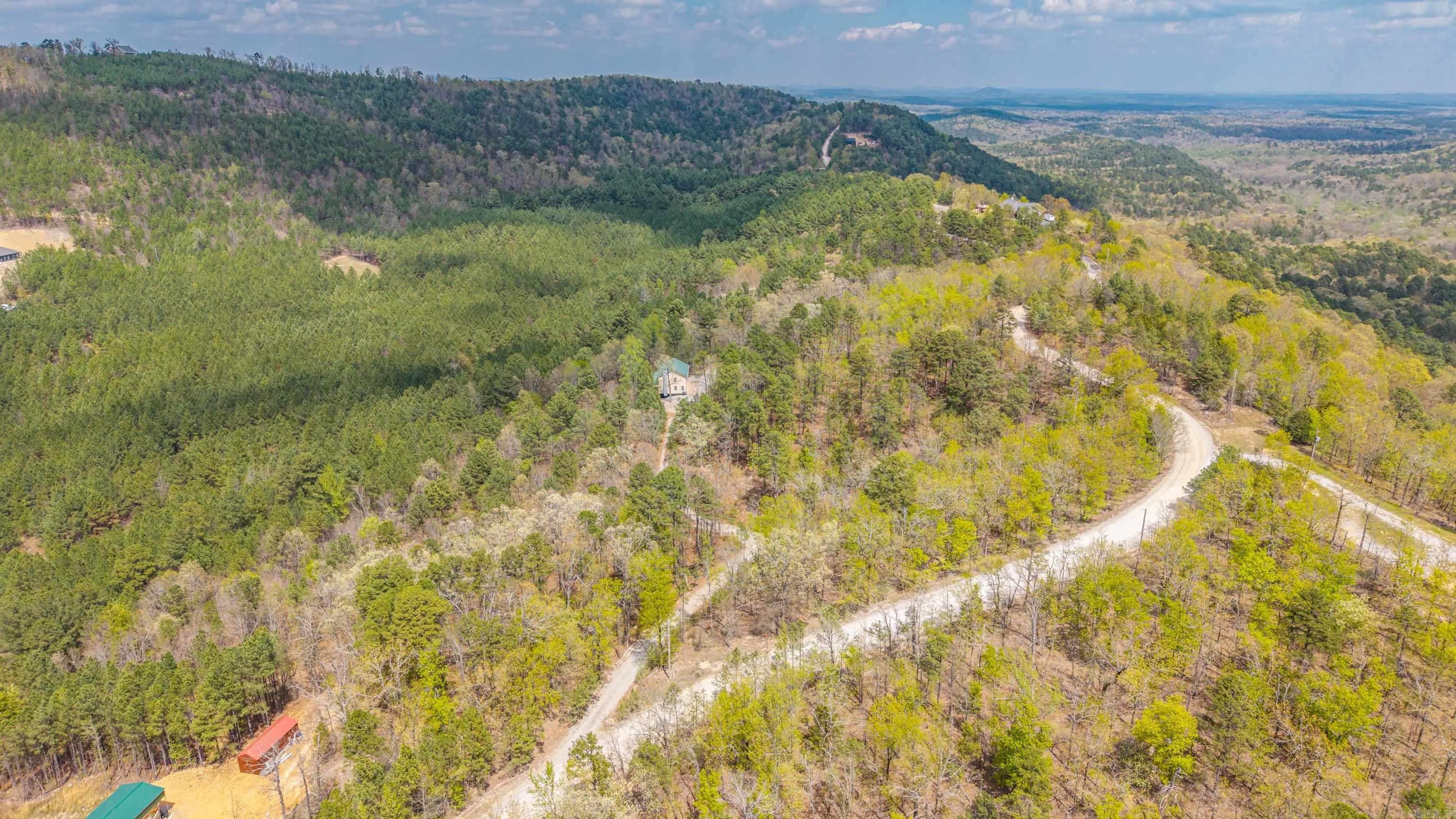 138 Peaceful Valley Trail Property Photo 4