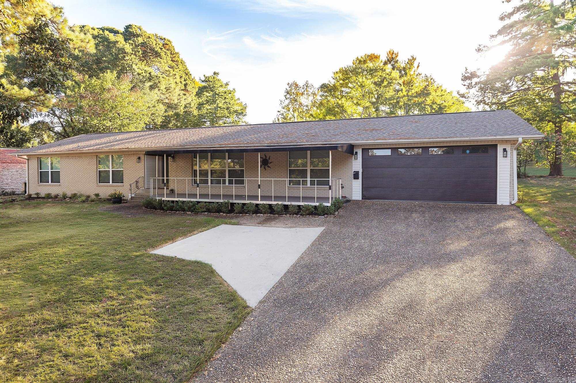 3412 North Hills Boulevard Property Photo 1