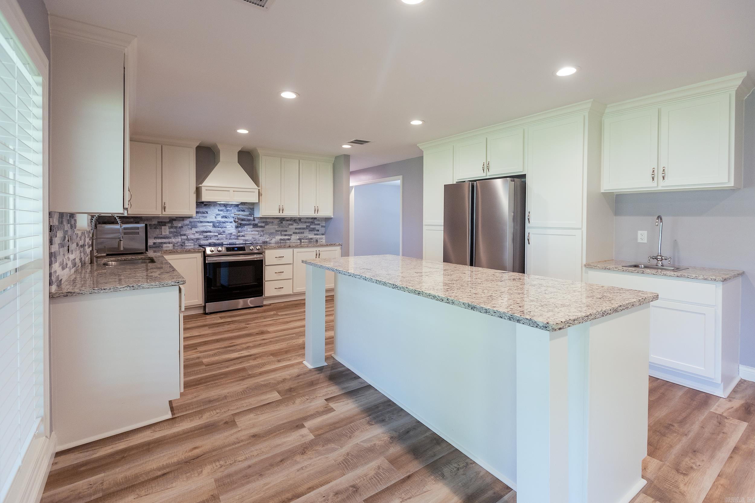 3412 North Hills Boulevard Property Photo 14