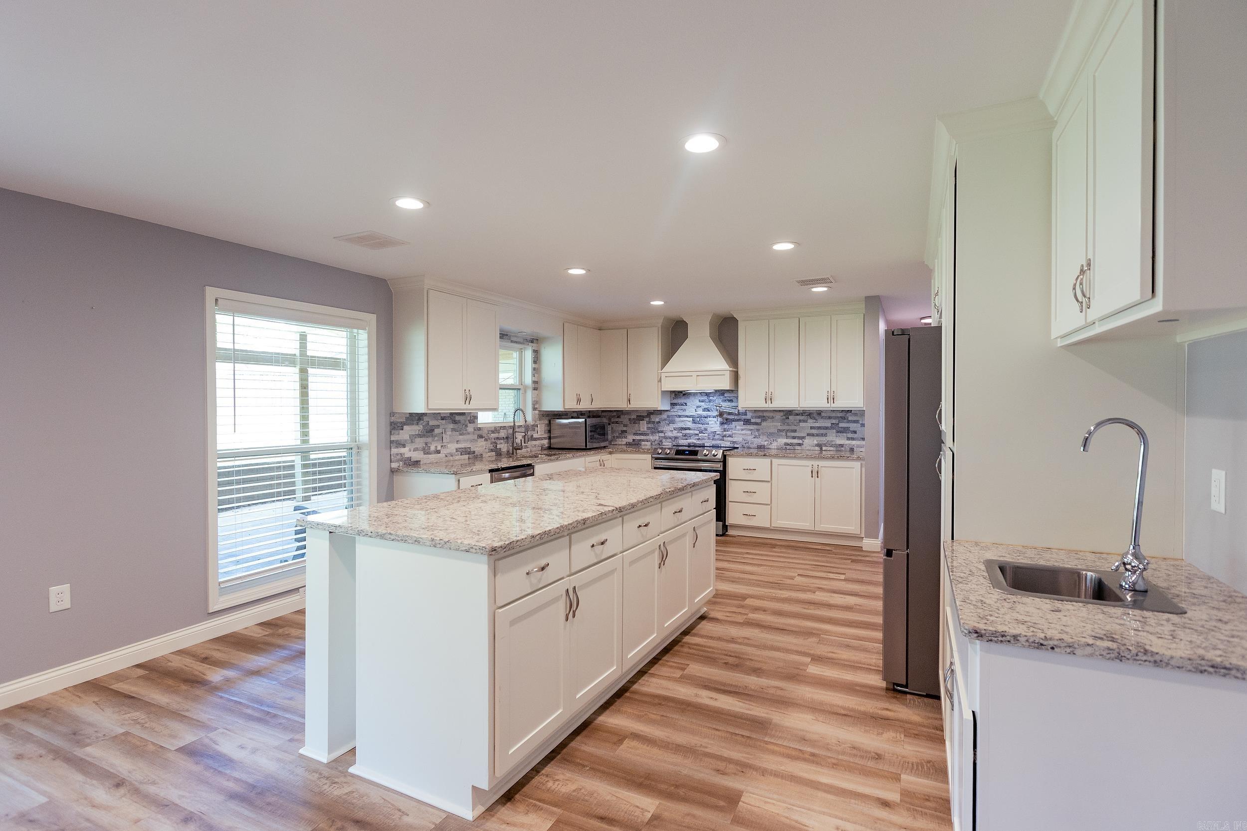 3412 North Hills Boulevard Property Photo 15