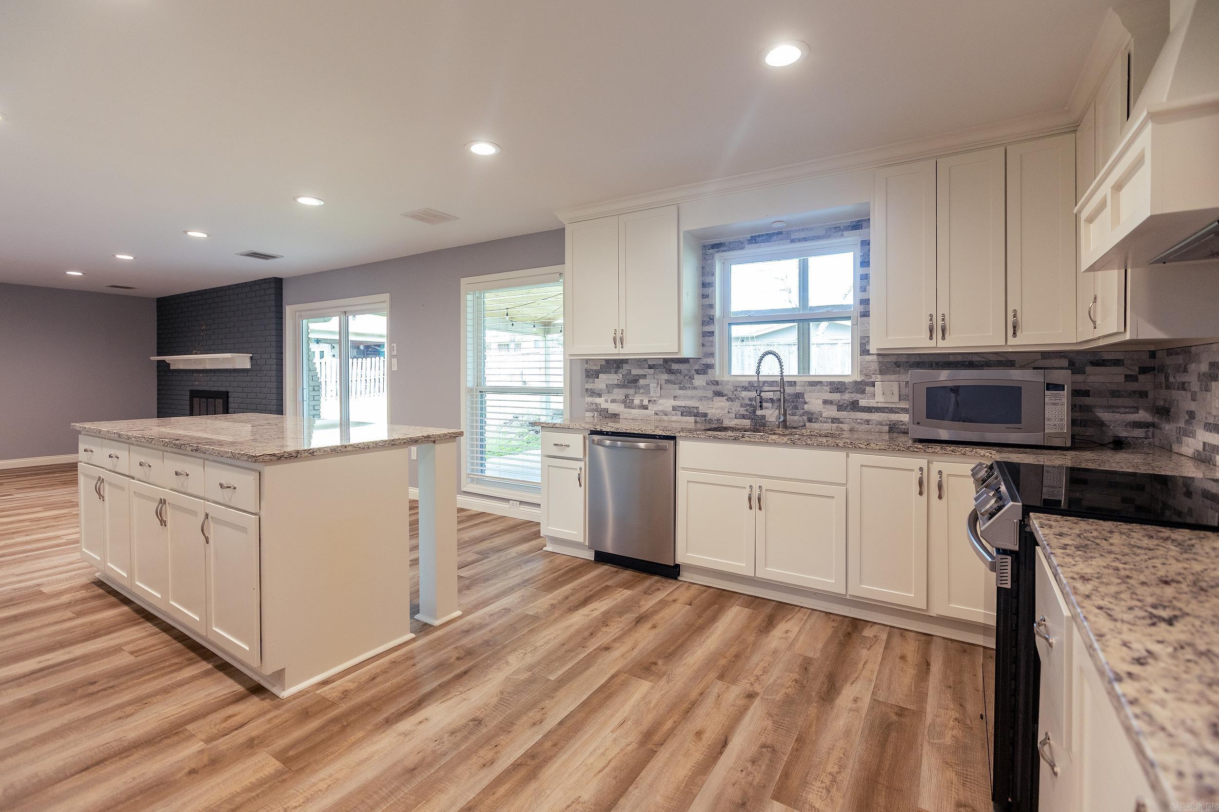 3412 North Hills Boulevard Property Photo 16
